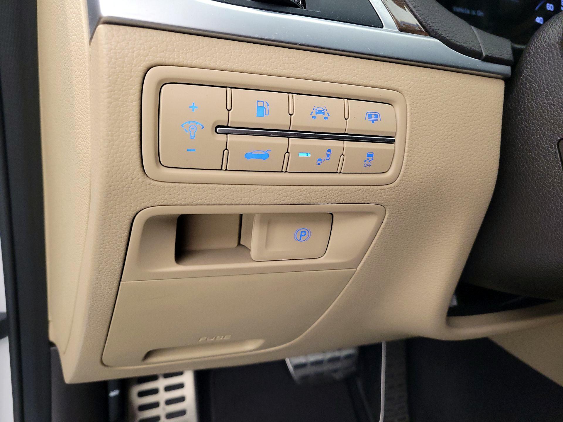 Thumbnail: 2020 Genesis G80 - 13