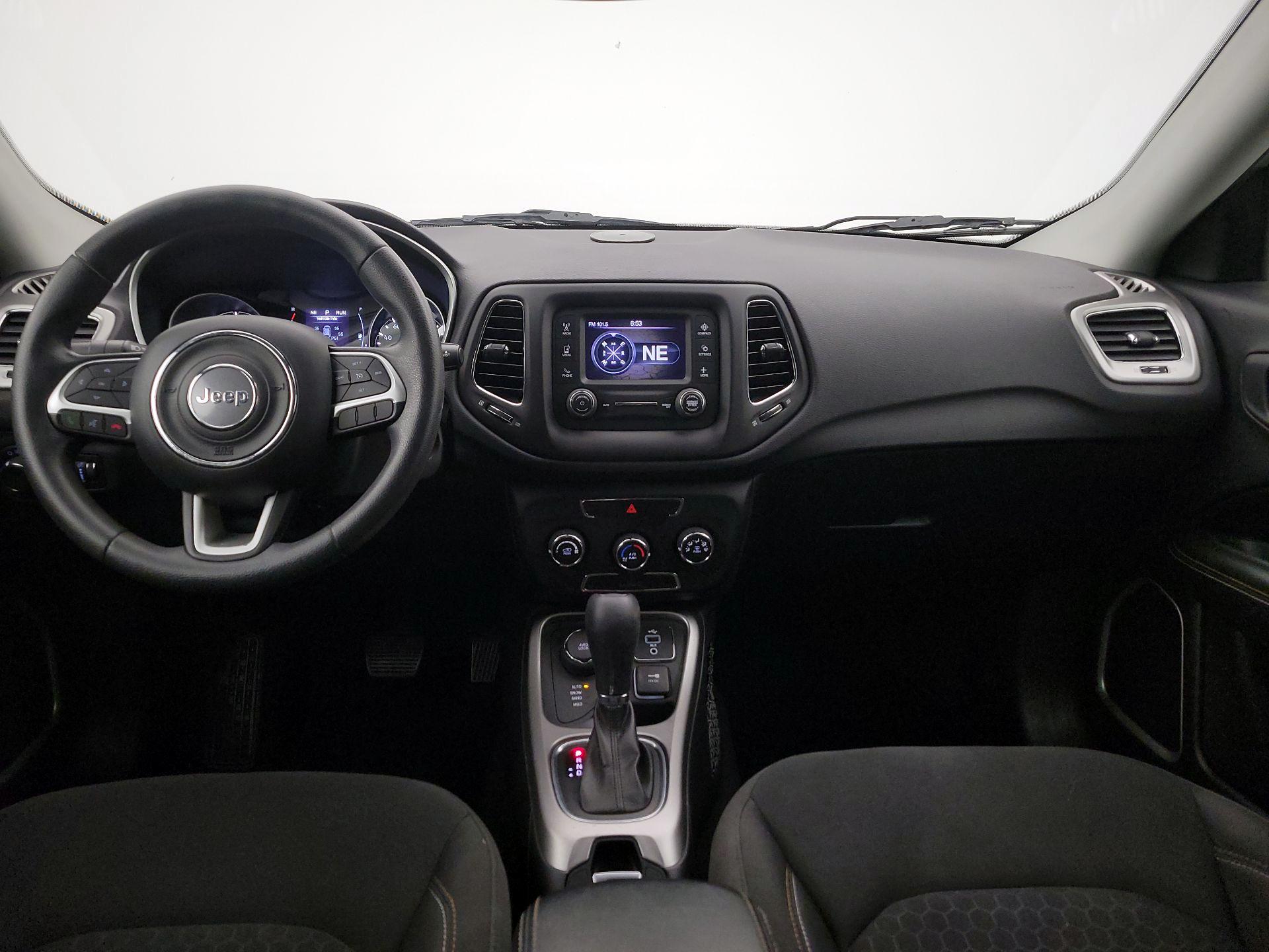 Thumbnail: 2018 Jeep Compass - 9