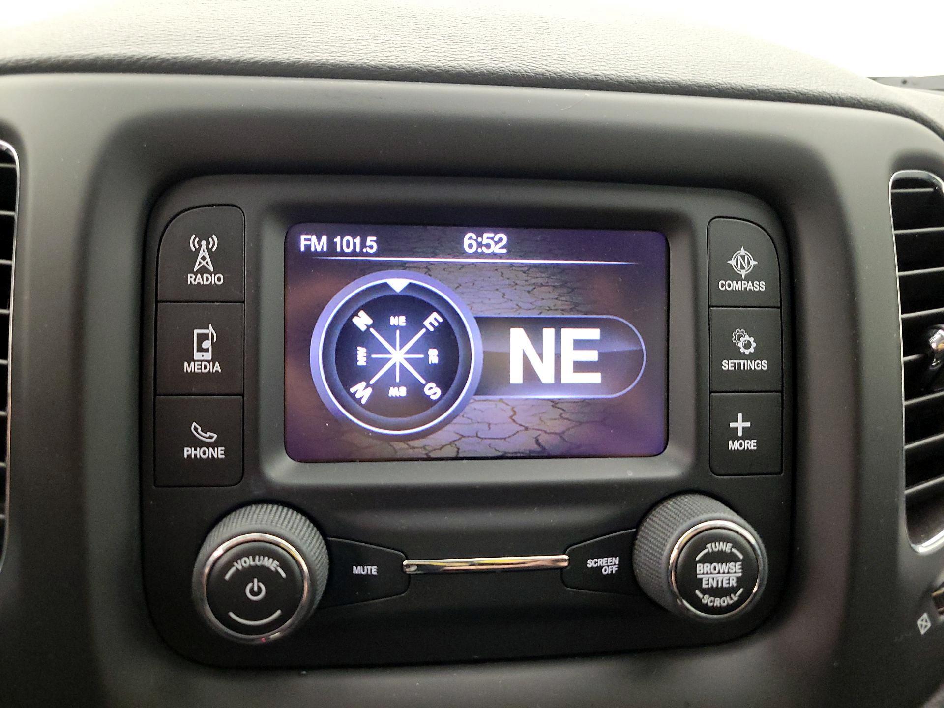 Thumbnail: 2018 Jeep Compass - 14