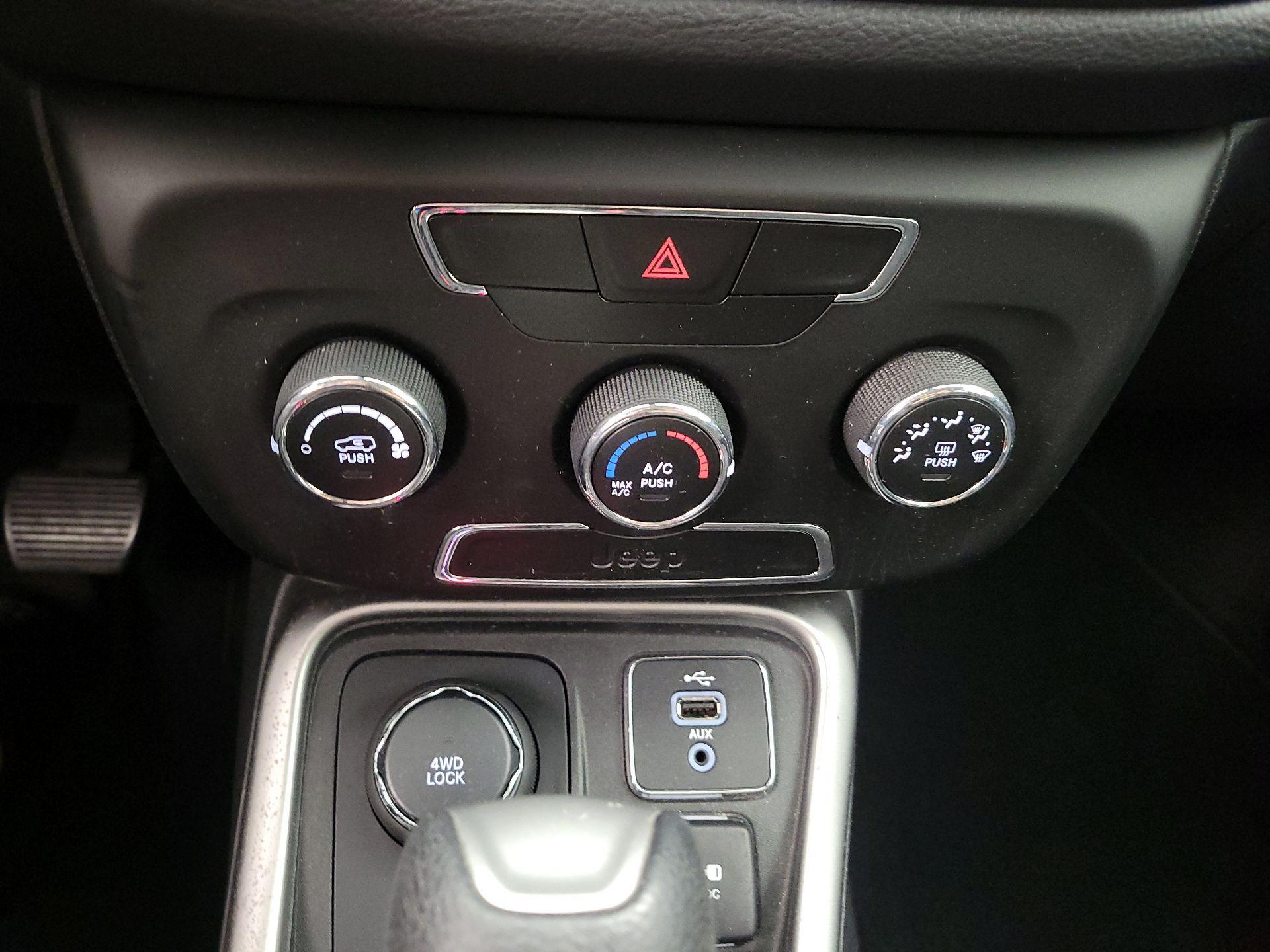 Thumbnail: 2018 Jeep Compass - 17