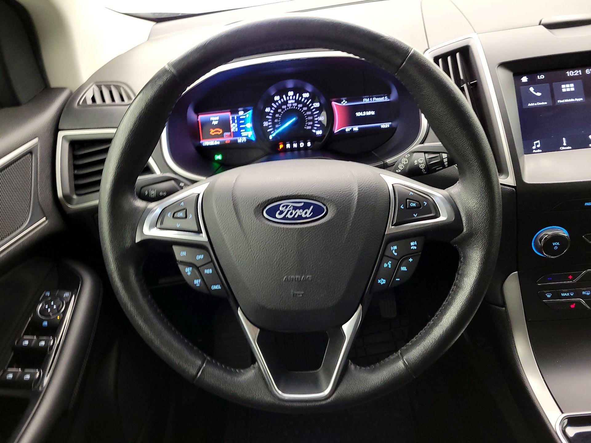 Thumbnail: 2019 Ford Edge - 10