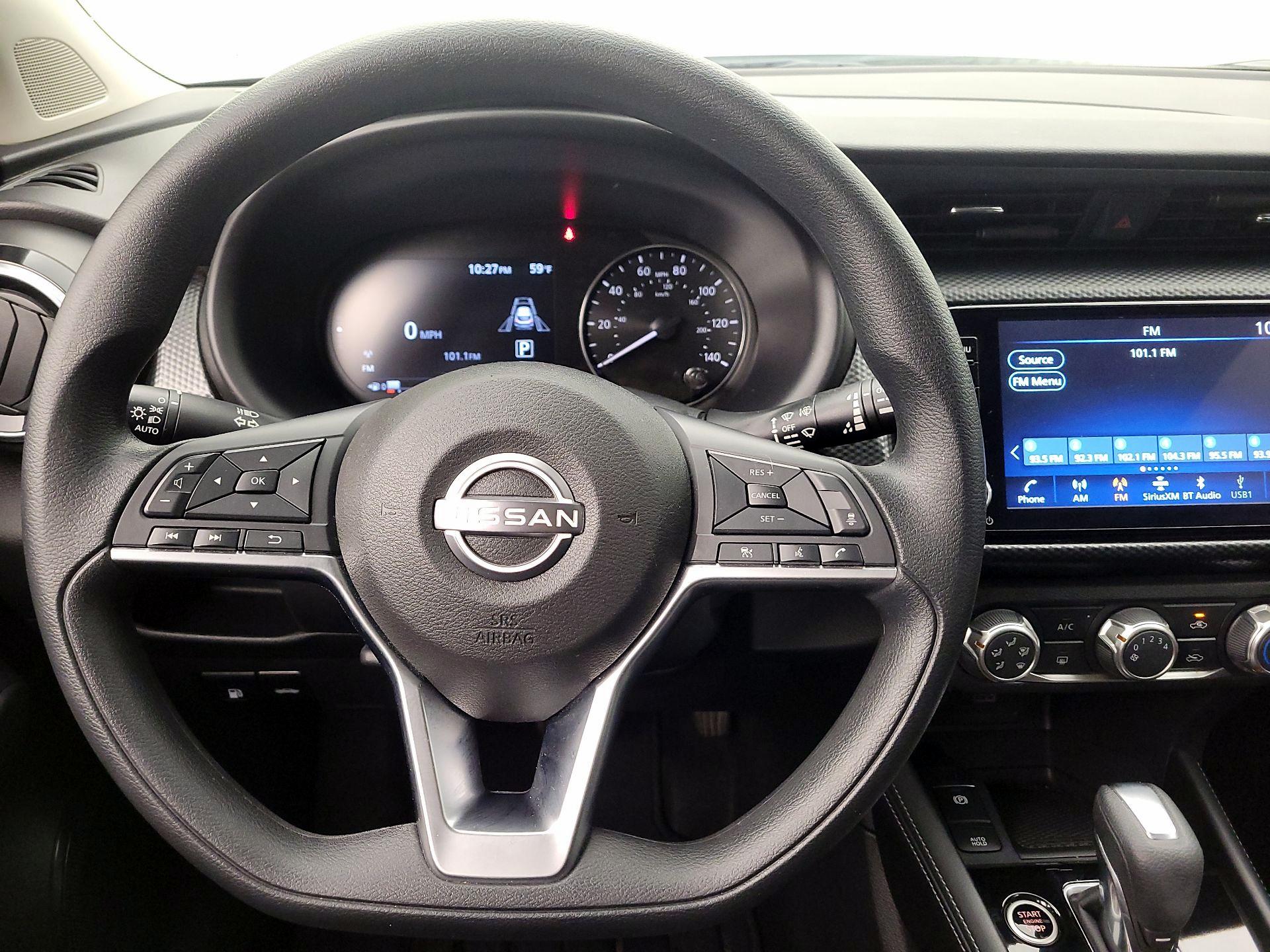 Thumbnail: 2023 Nissan Kicks - 10