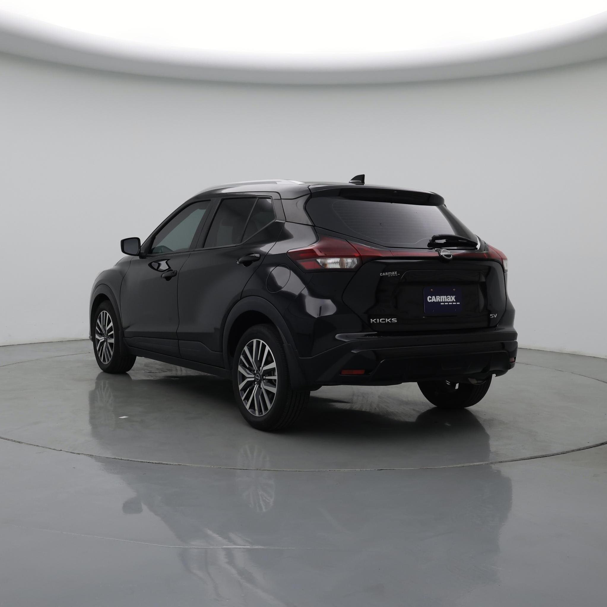 Thumbnail: 2023 Nissan Kicks - 2