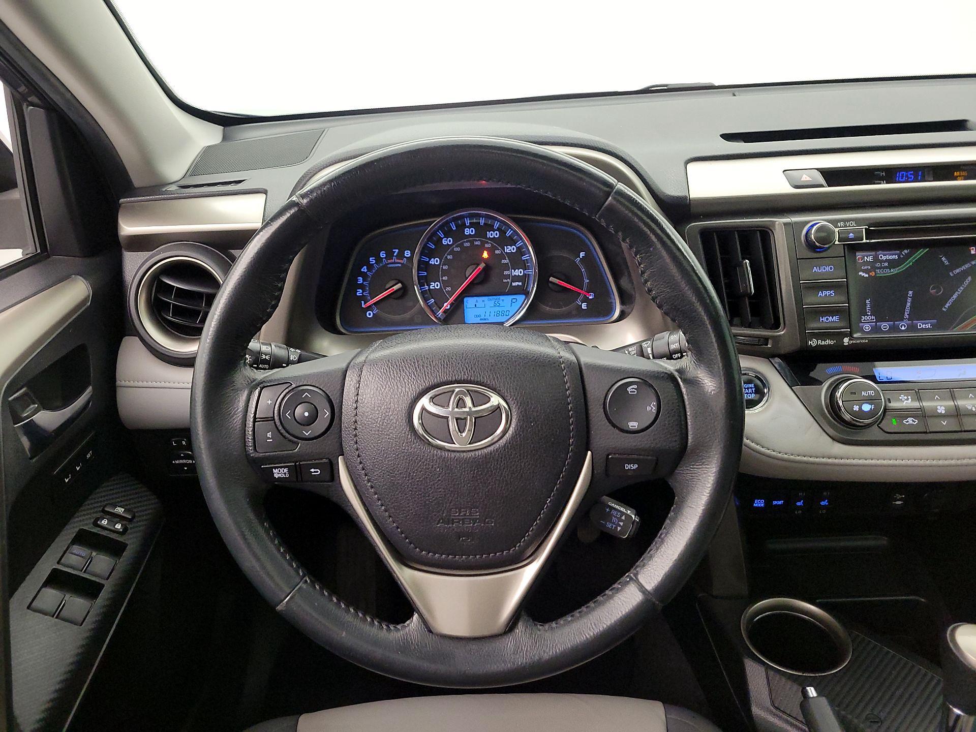 Thumbnail: 2015 Toyota RAV4 - 10
