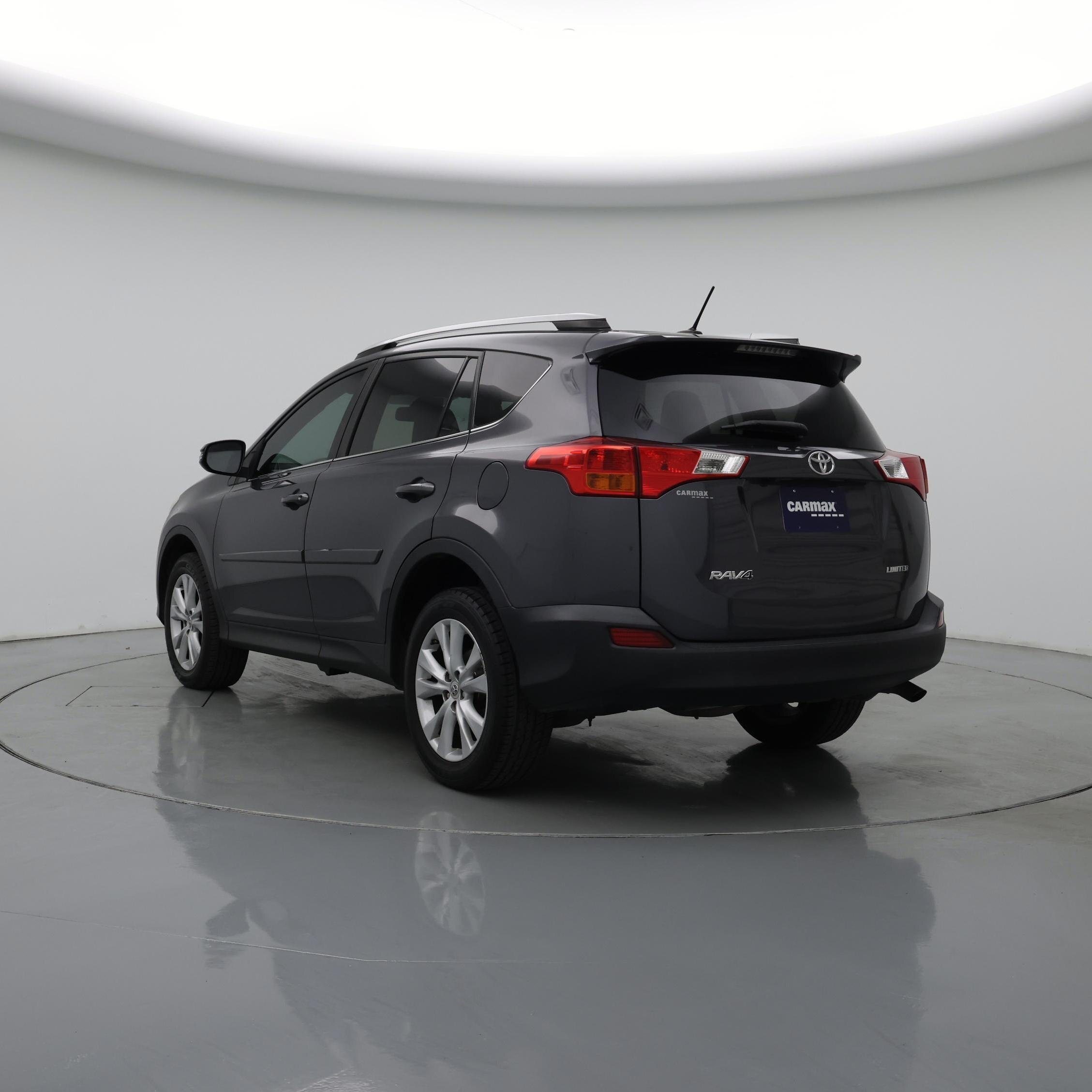 Thumbnail: 2015 Toyota RAV4 - 2