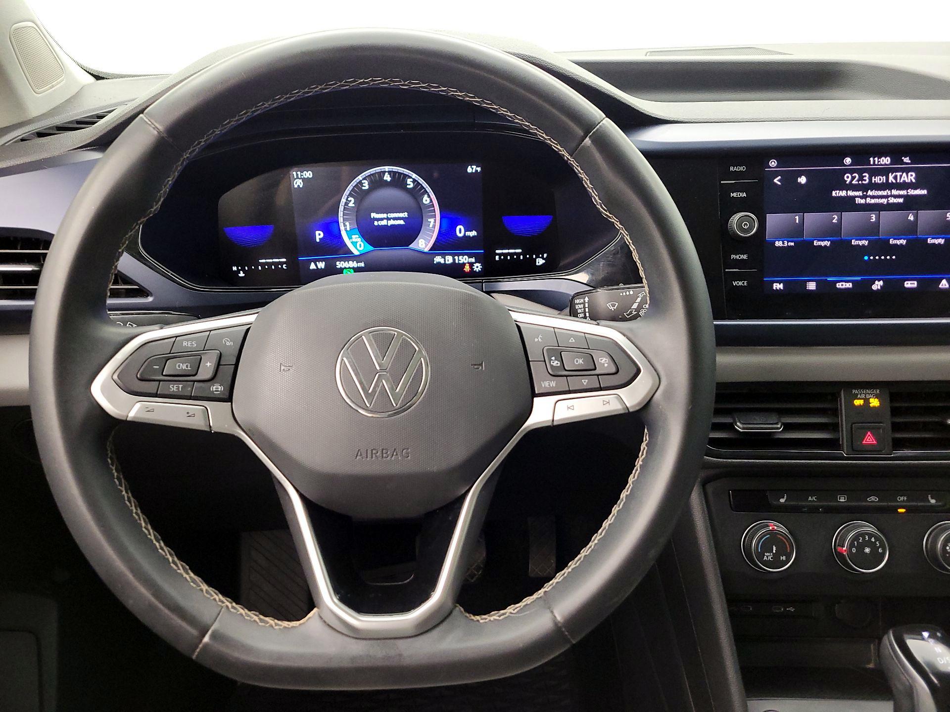 Thumbnail: 2022 Volkswagen Taos - 10