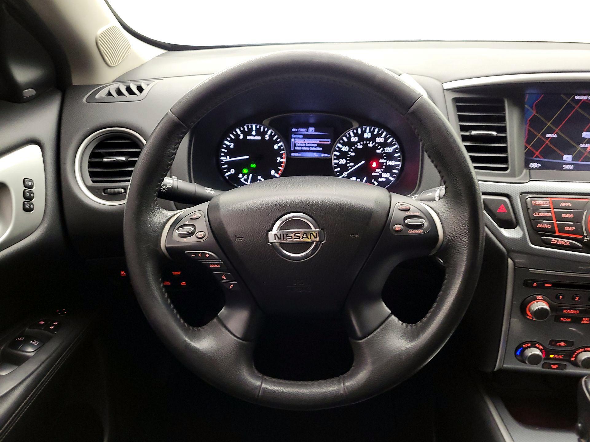 Thumbnail: 2017 Nissan Pathfinder - 10