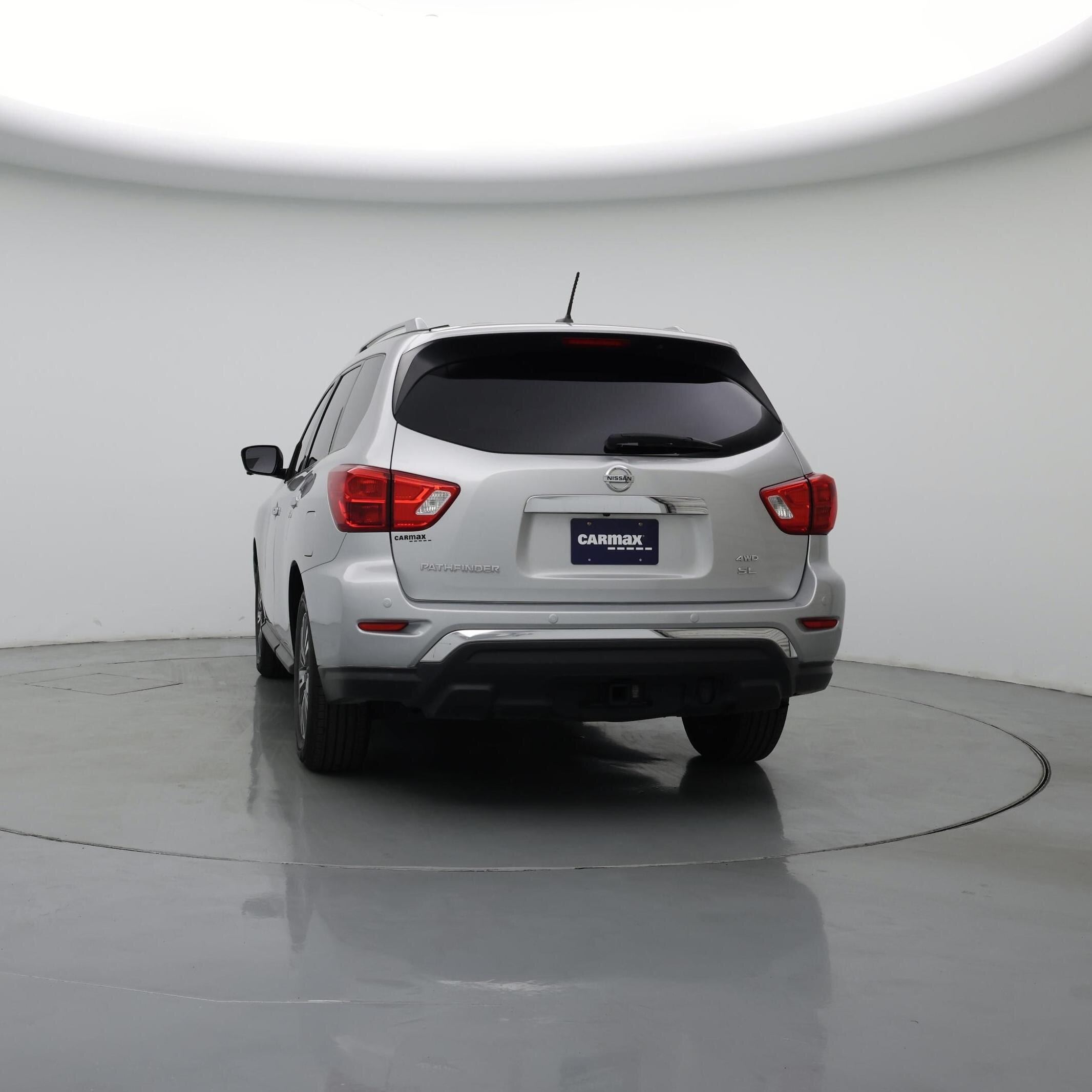 Thumbnail: 2017 Nissan Pathfinder - 6