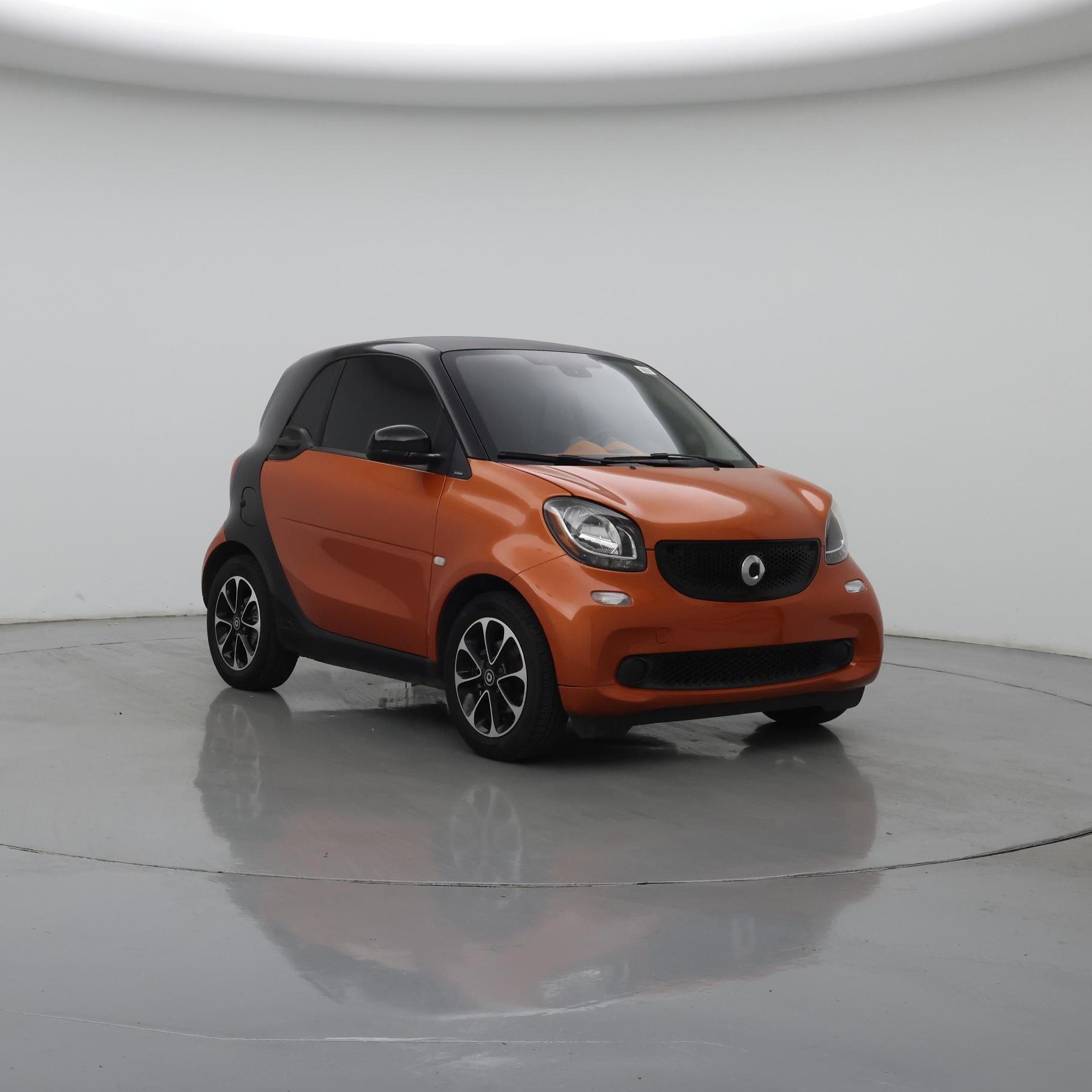 Orange 2016 smart fortwo Hatchback Rear-Wheel Drive Manual