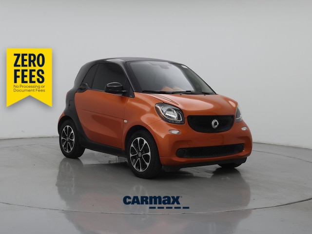 Orange 2016 smart fortwo Hatchback Rear-Wheel Drive Manual