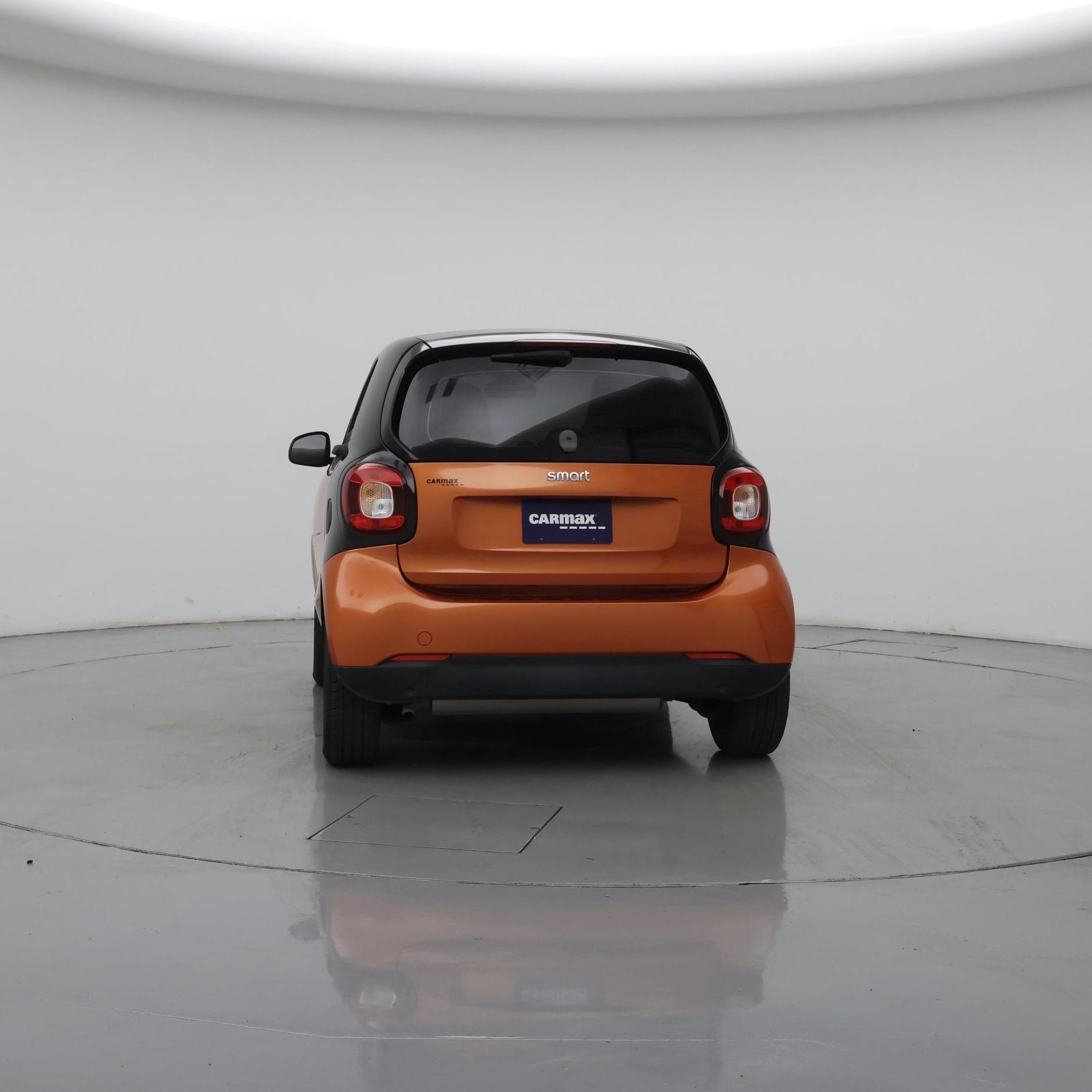 Thumbnail: 2016 smart fortwo - 6