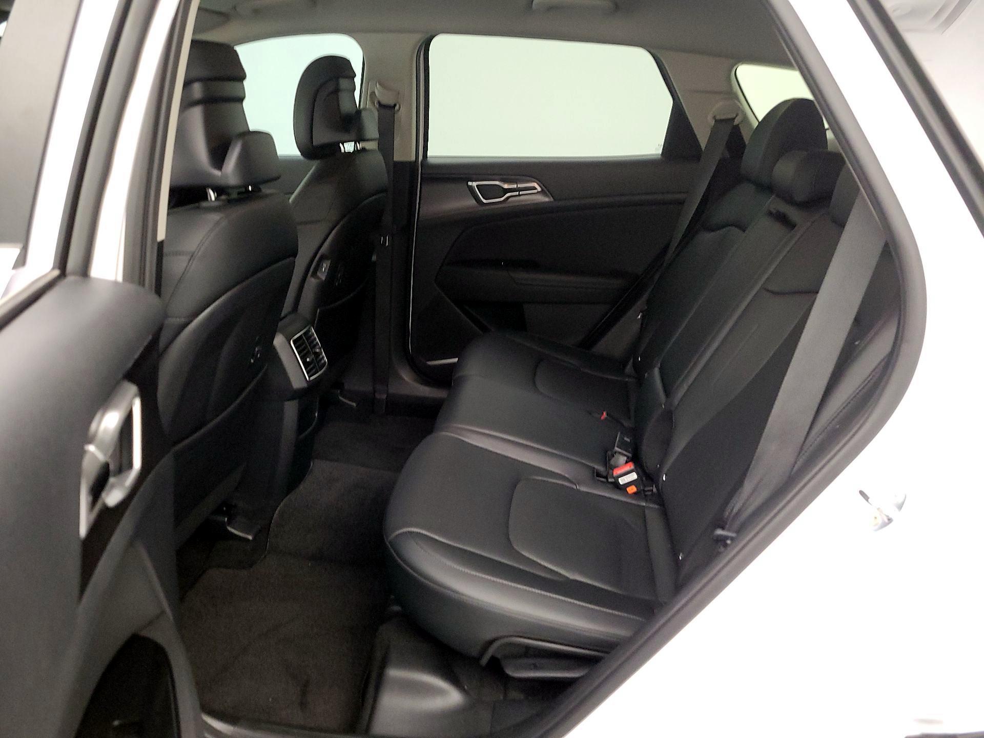 Thumbnail: 2024 Kia Sportage - 20