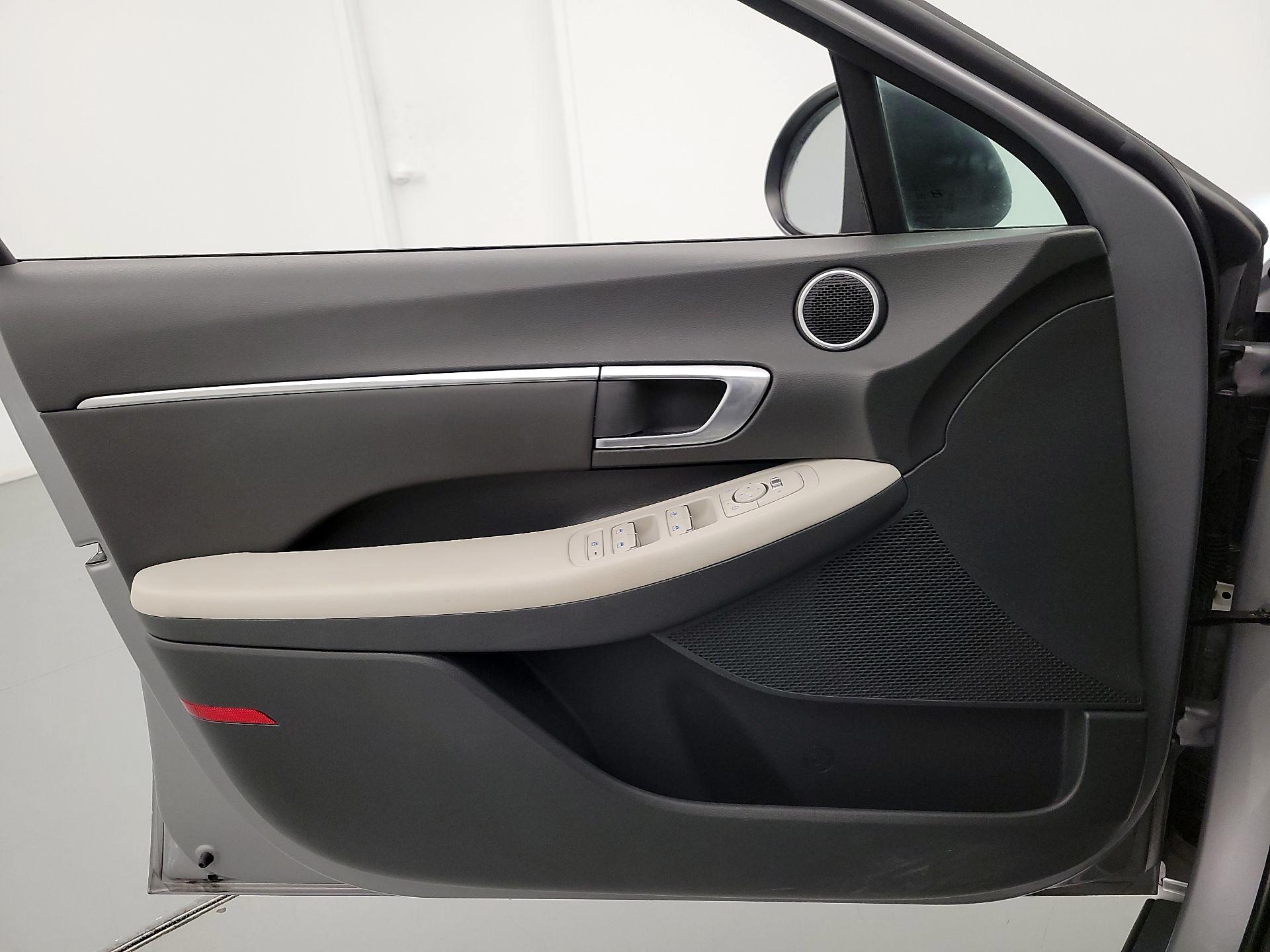 Thumbnail: 2023 Hyundai Sonata - 12