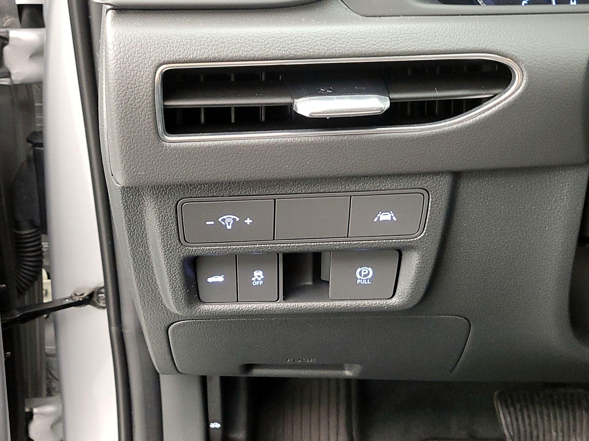 Thumbnail: 2023 Hyundai Sonata - 13