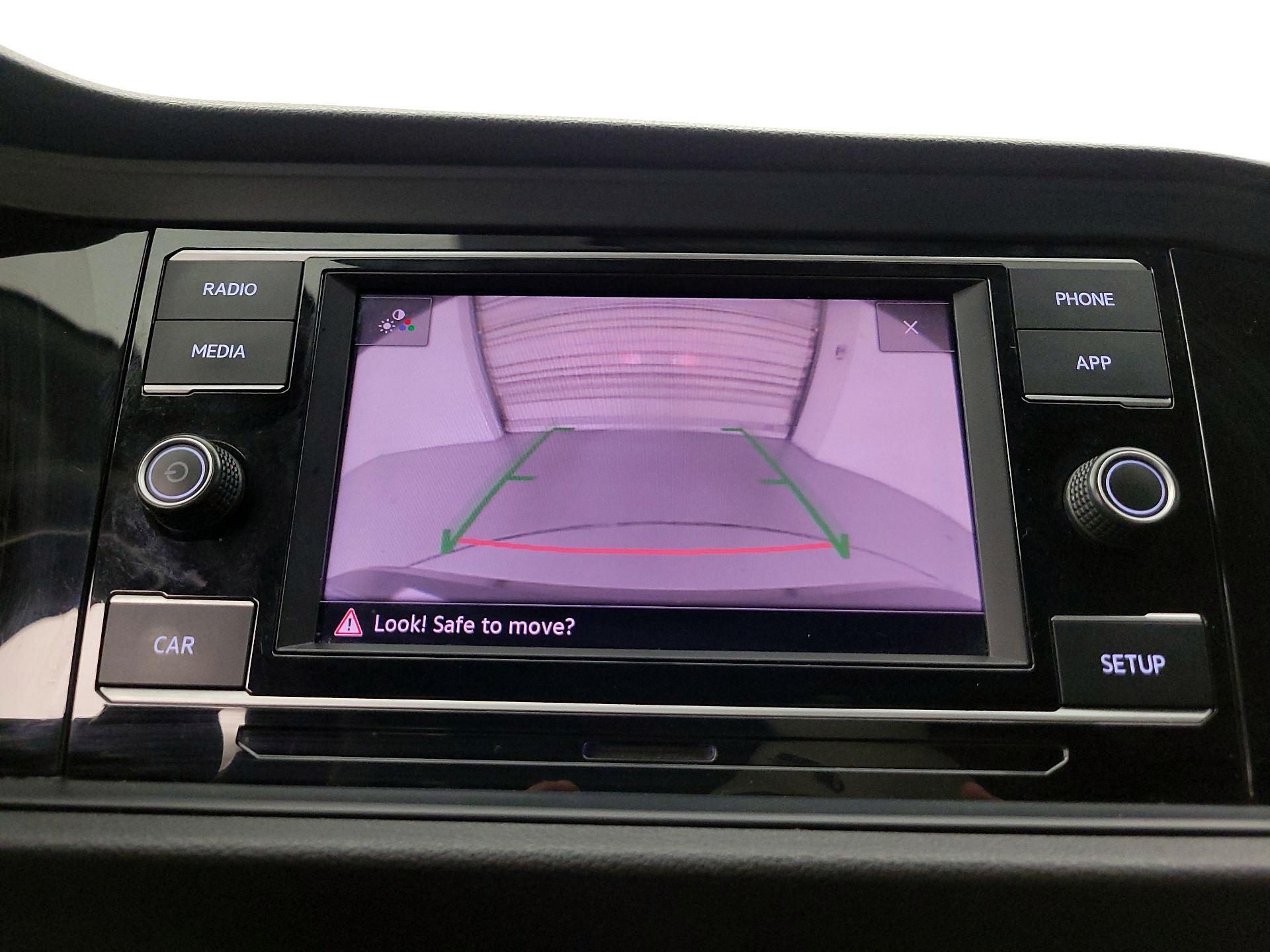 Thumbnail: 2019 Volkswagen Jetta - 14