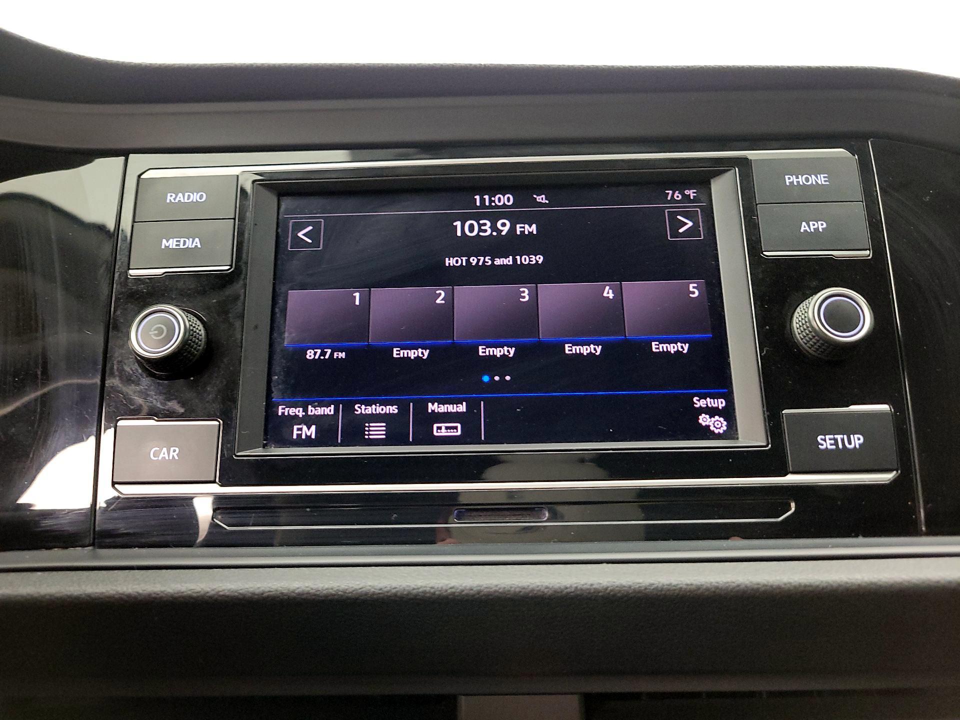 Thumbnail: 2019 Volkswagen Jetta - 15