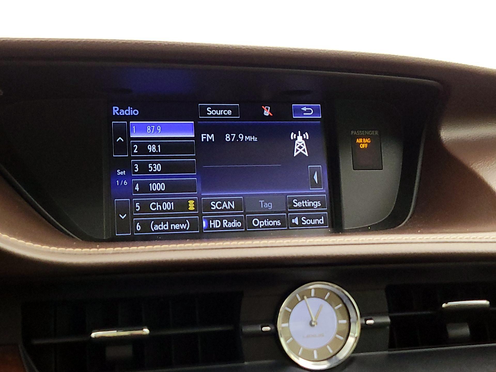 Thumbnail: 2016 Lexus ES - 15