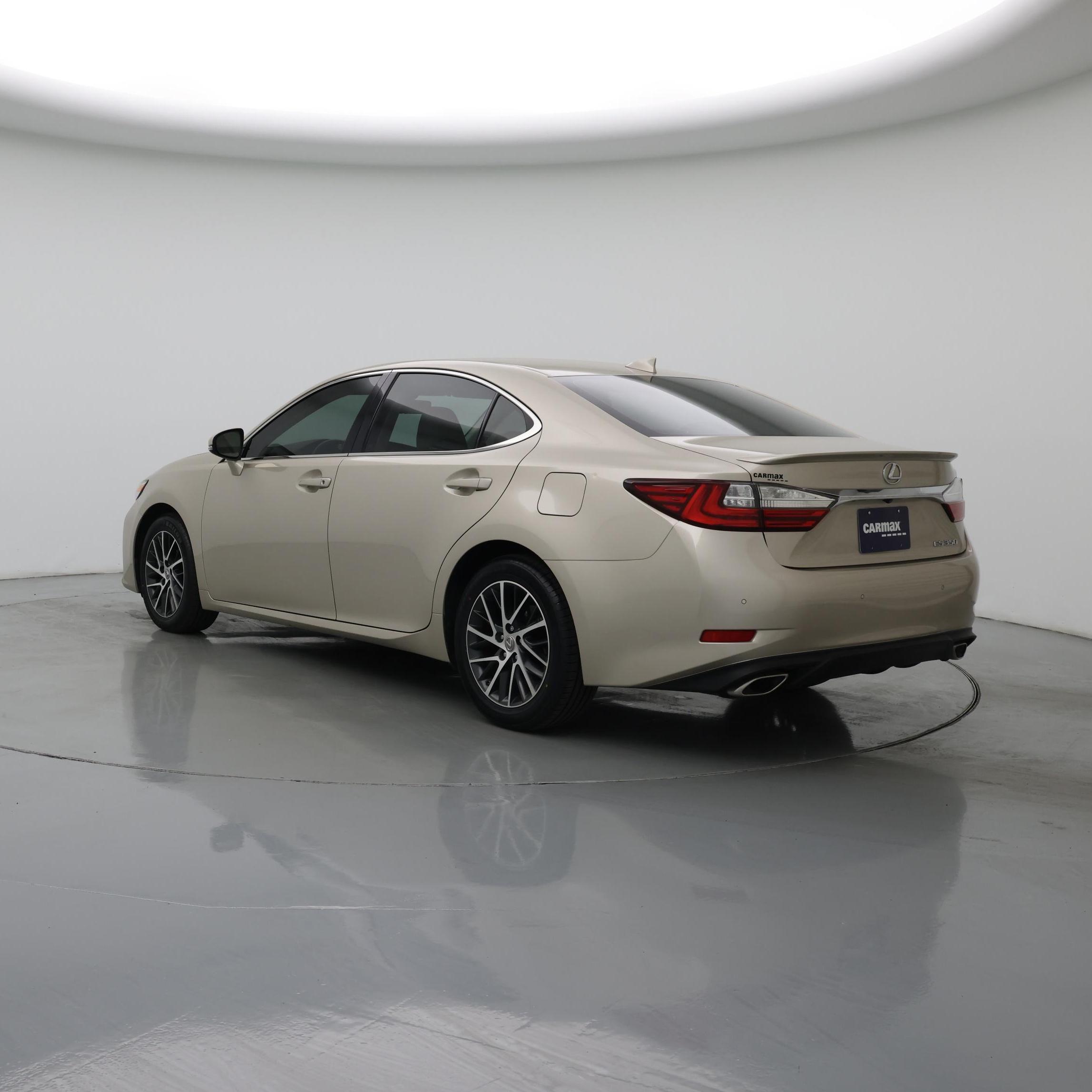 Thumbnail: 2016 Lexus ES - 2