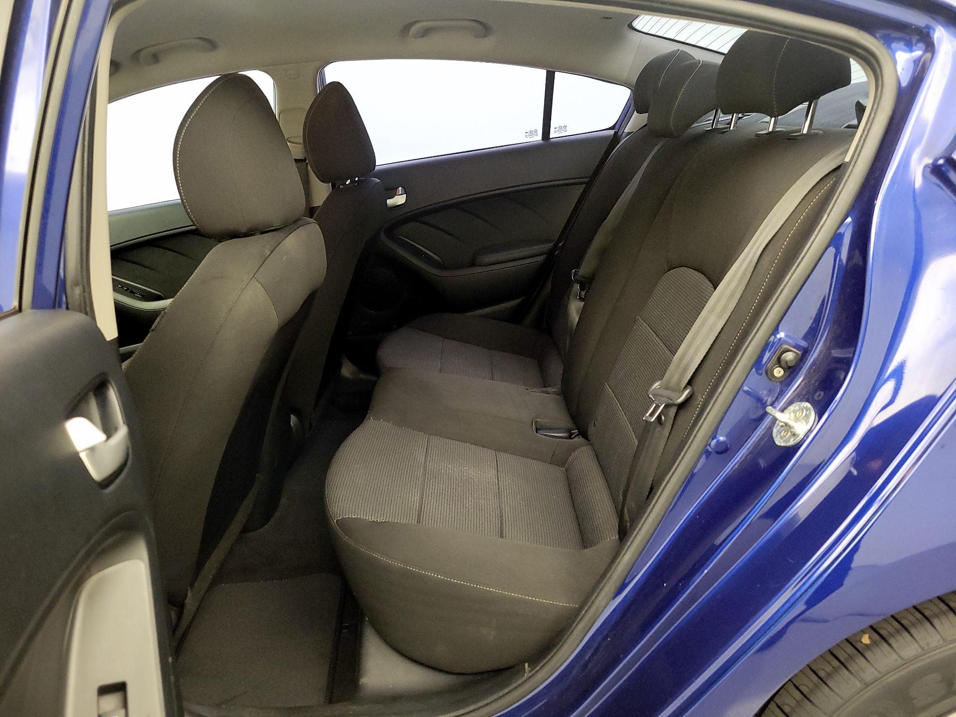Thumbnail: 2017 Kia Forte - 18