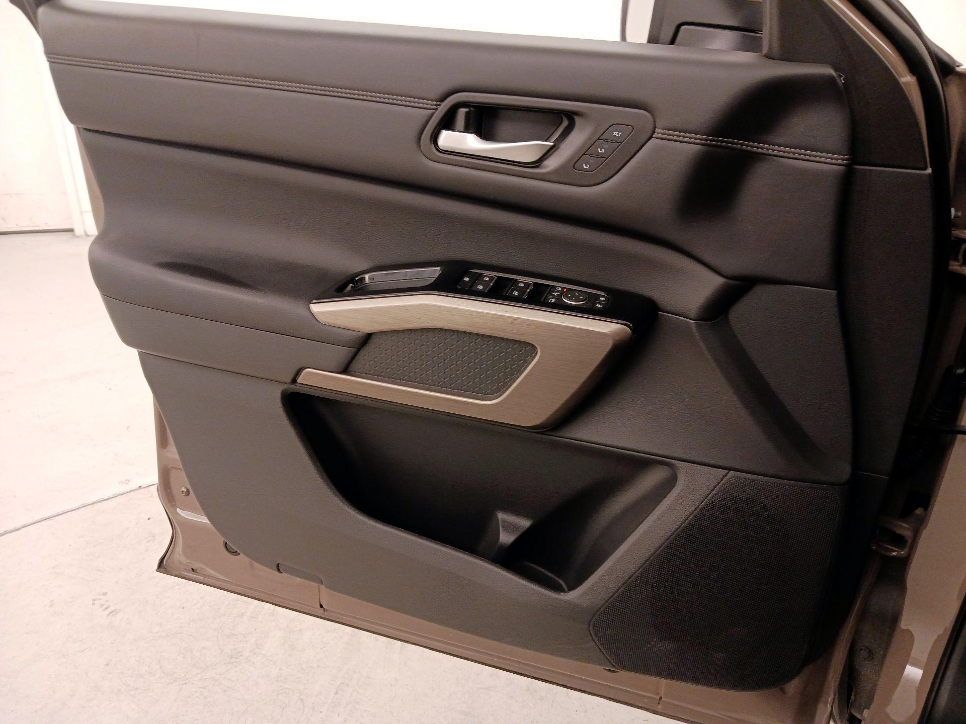 Thumbnail: 2024 Nissan Pathfinder - 12