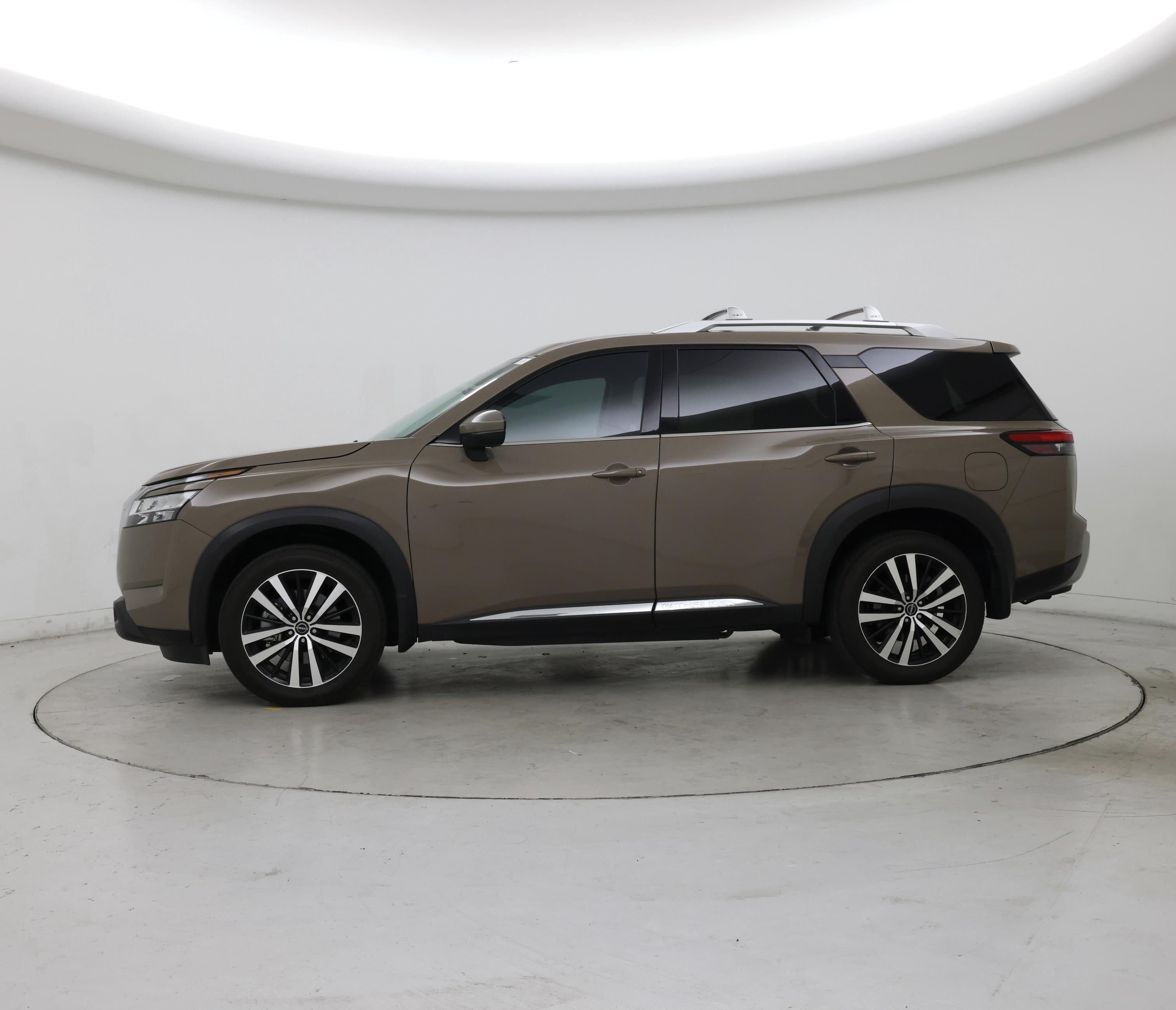 Thumbnail: 2024 Nissan Pathfinder - 3