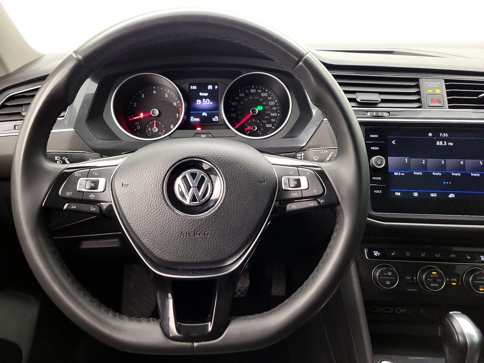 Thumbnail: 2020 Volkswagen Tiguan - 10