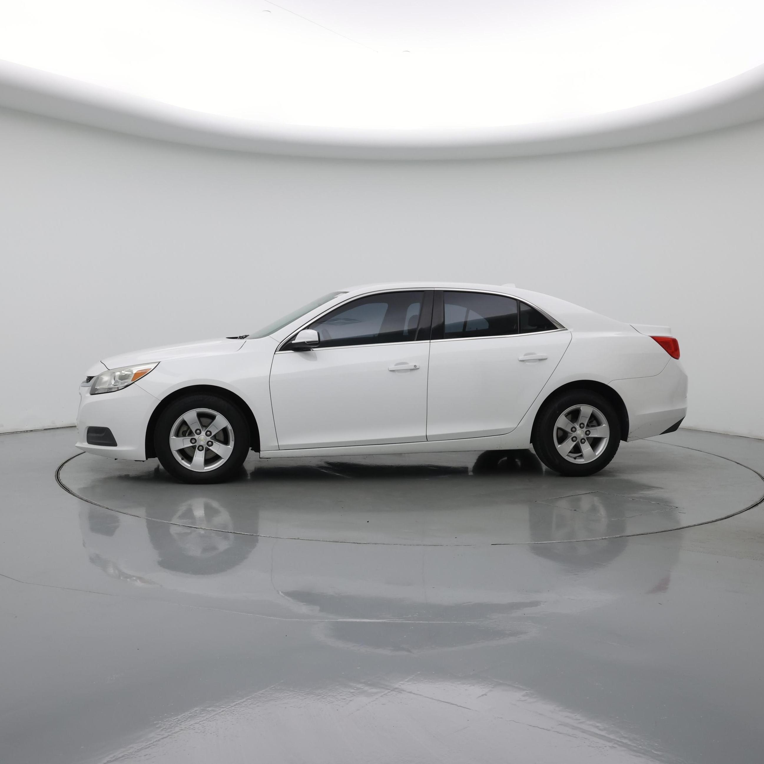 Thumbnail: 2014 Chevrolet Malibu - 3
