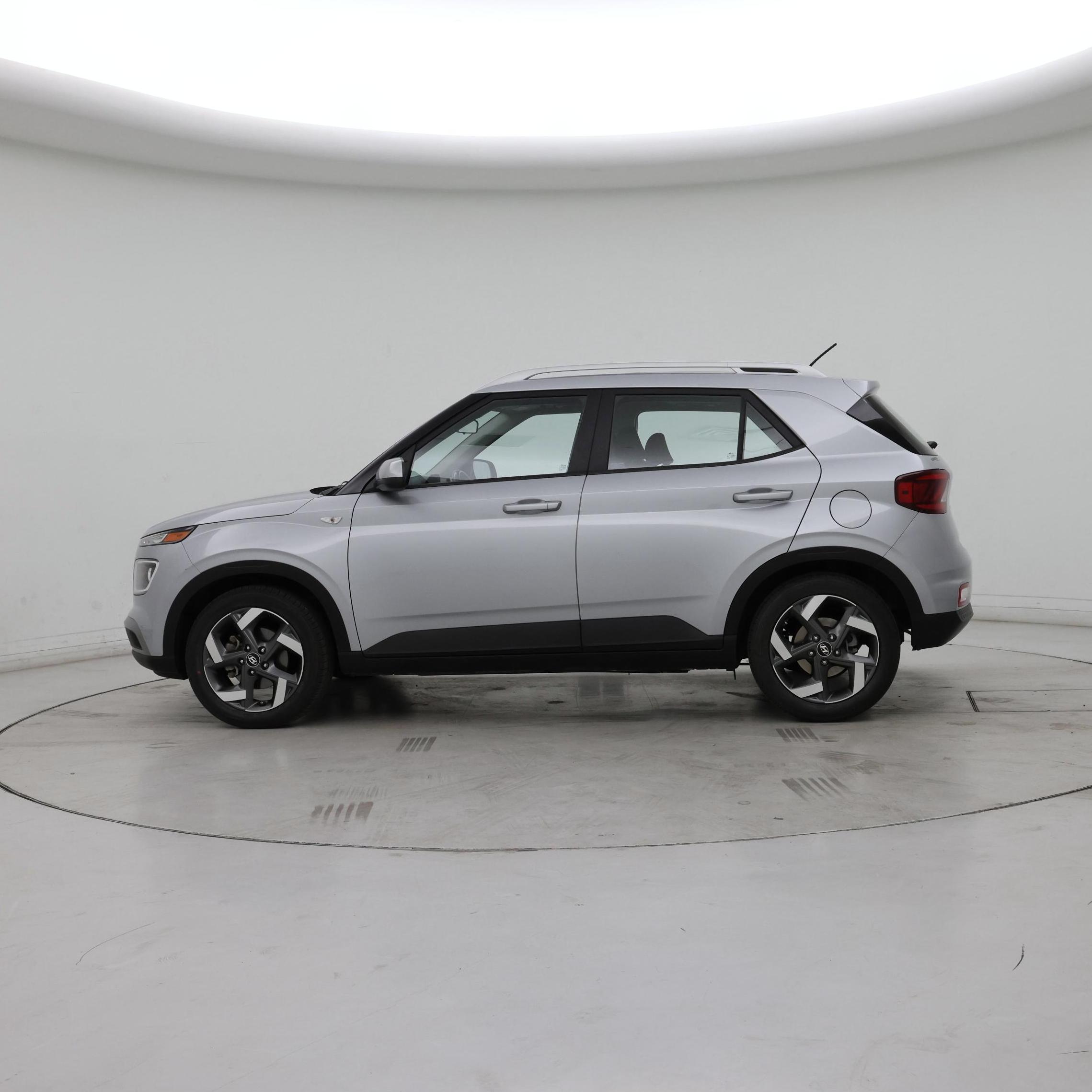 Thumbnail: 2023 Hyundai Venue - 3