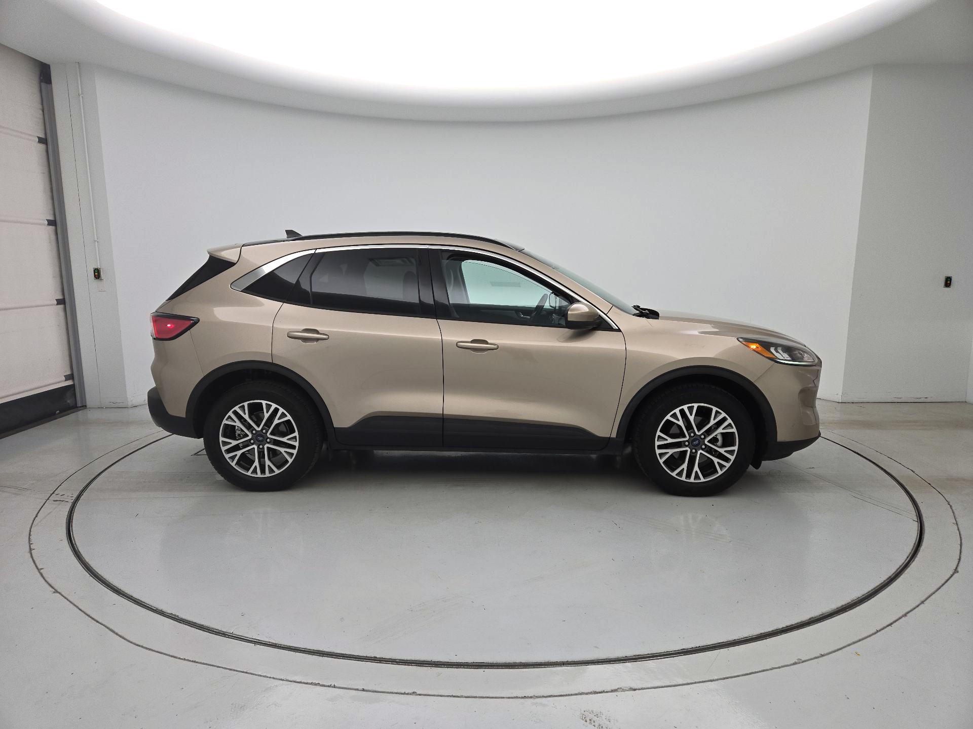 Thumbnail: 2020 Ford Escape - 4