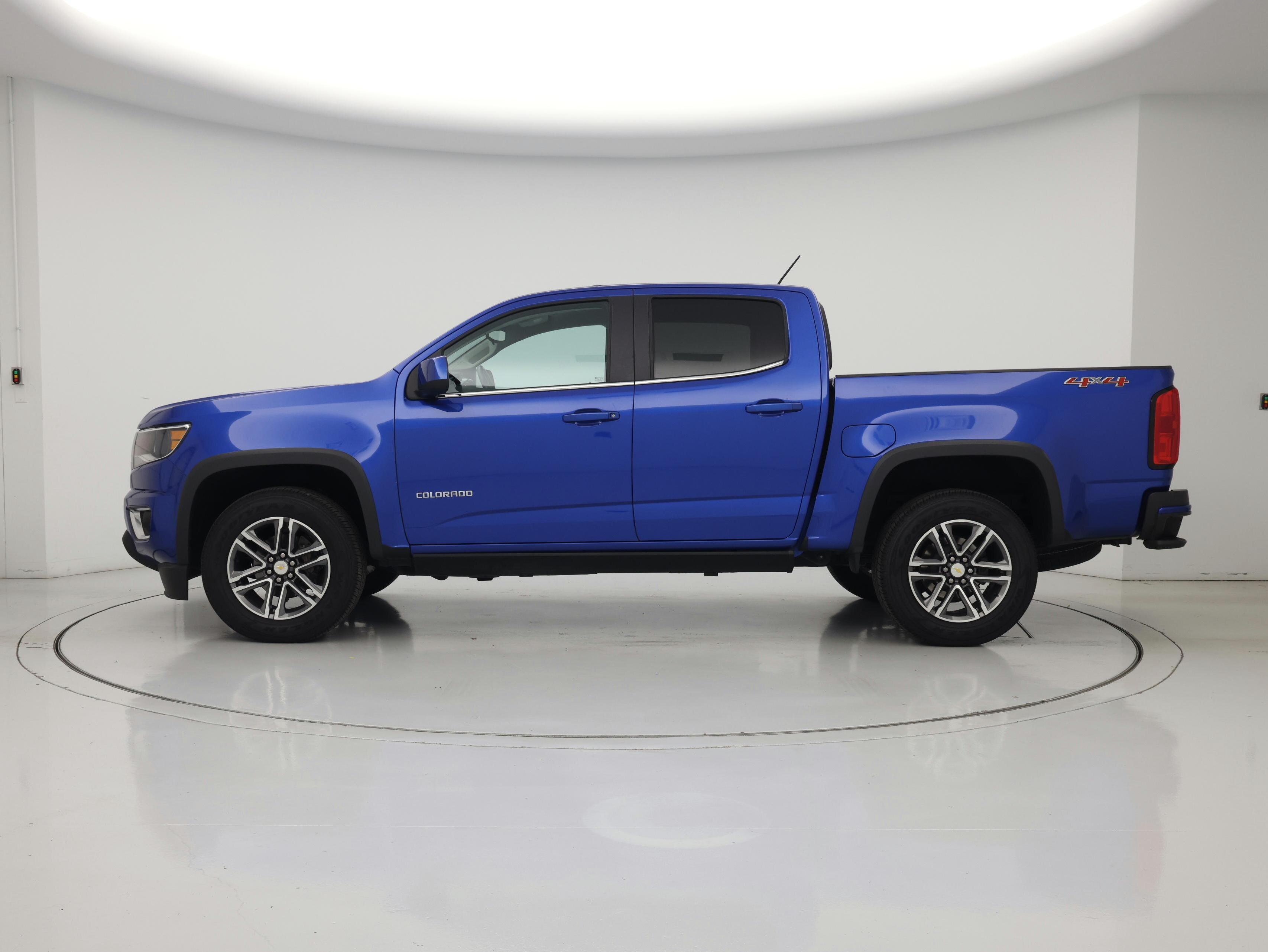 Thumbnail: 2020 Chevrolet Colorado - 3