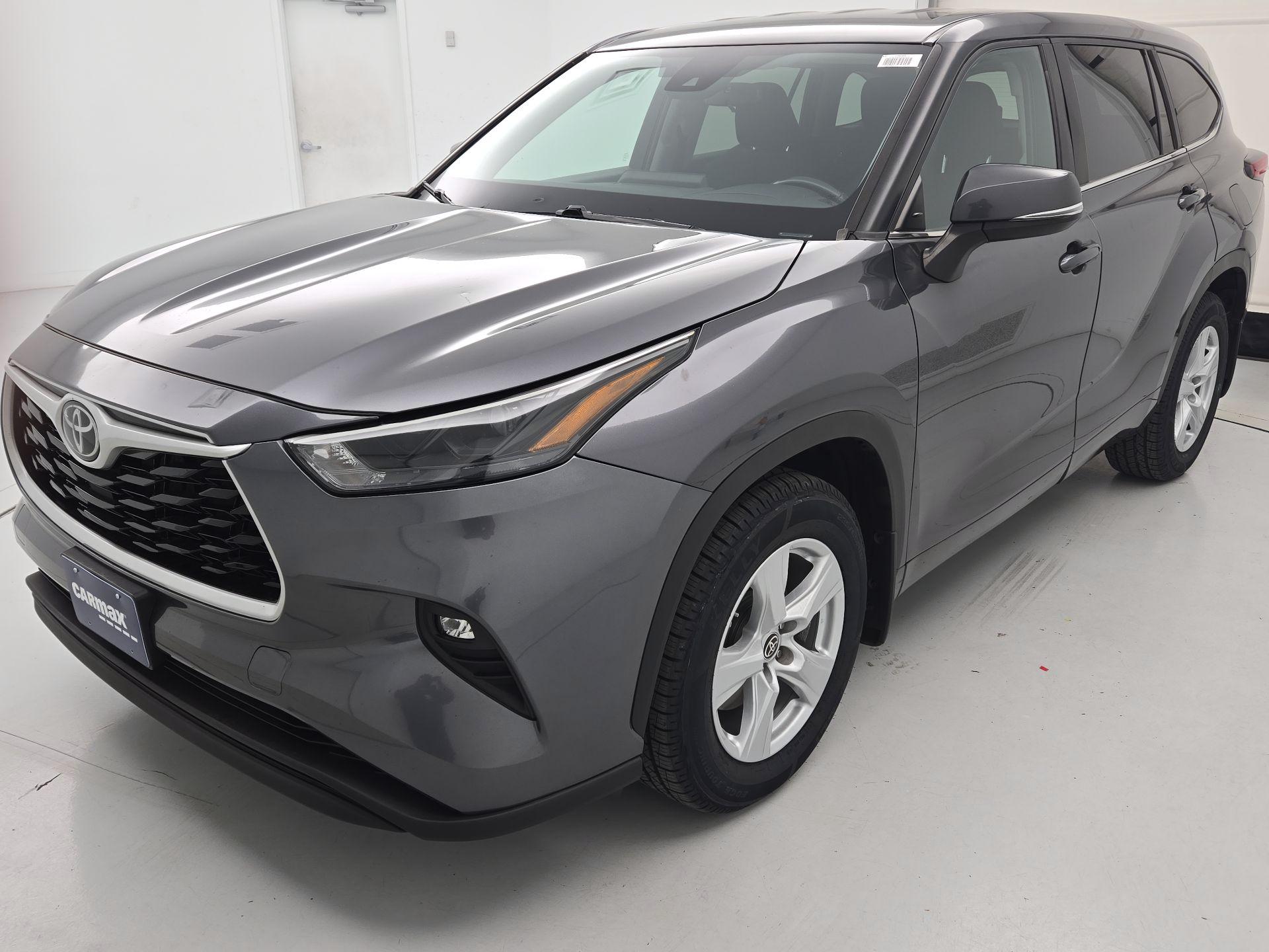Thumbnail: 2023 Toyota Highlander - 3