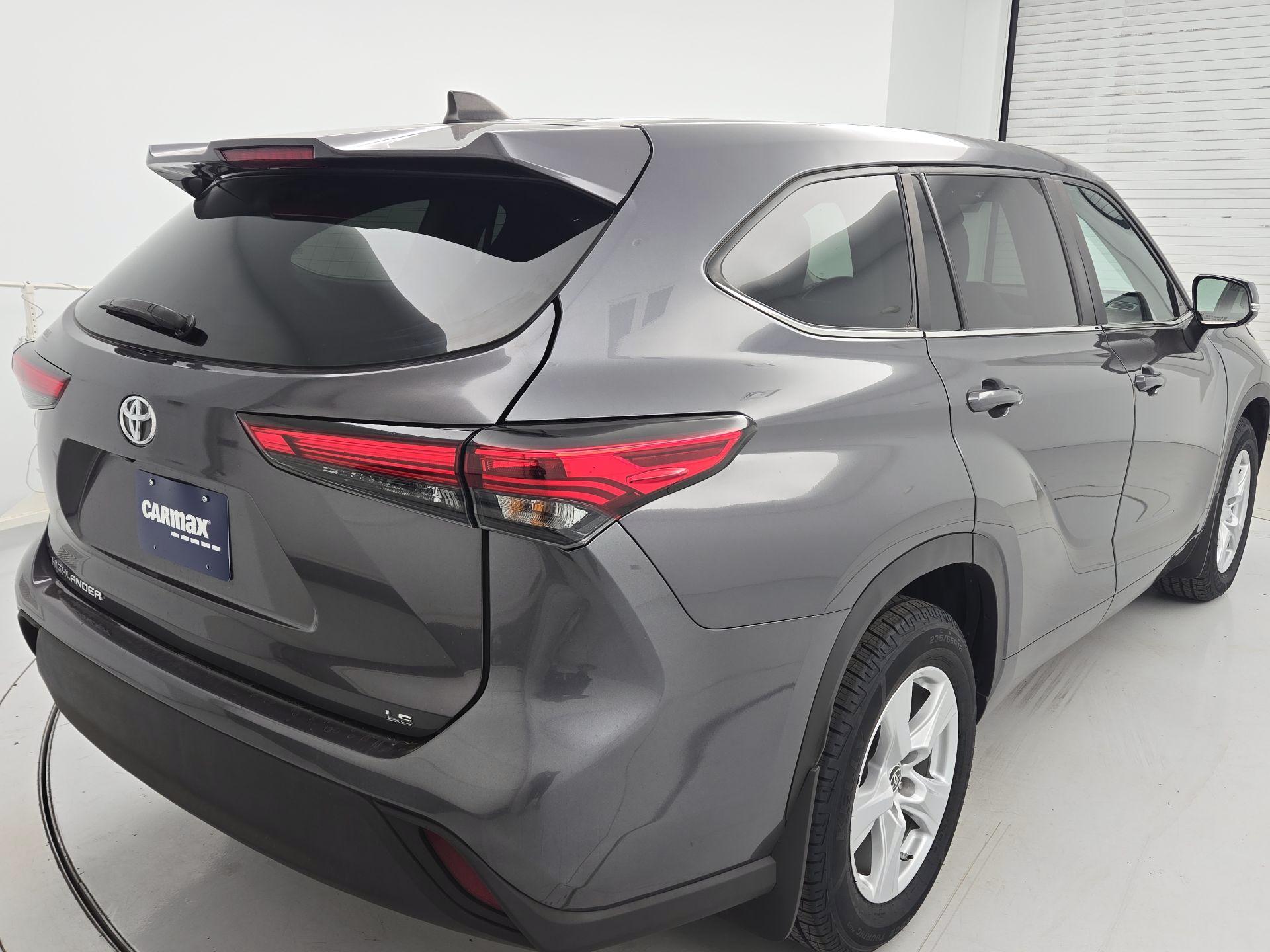 Thumbnail: 2023 Toyota Highlander - 5