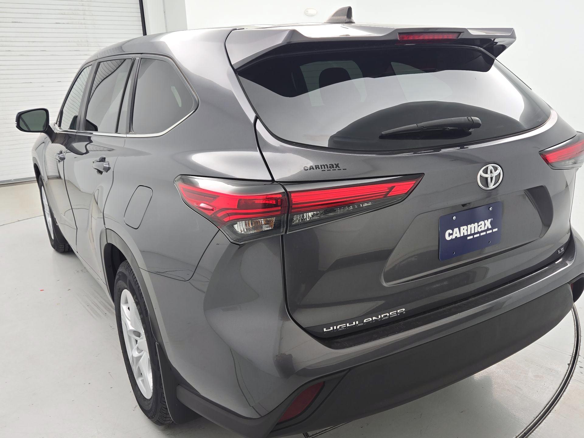 Thumbnail: 2023 Toyota Highlander - 7
