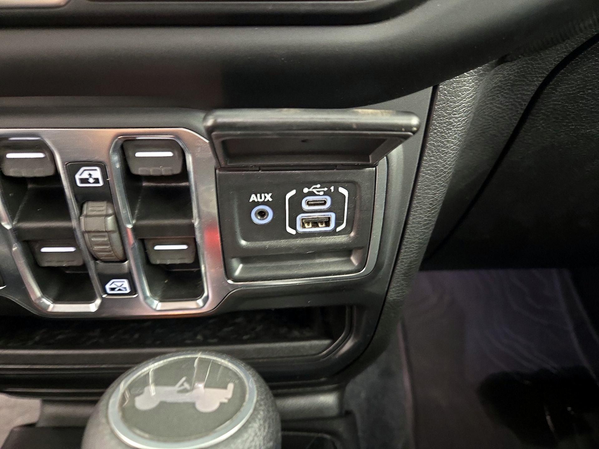 Thumbnail: 2021 Jeep Wrangler - 17