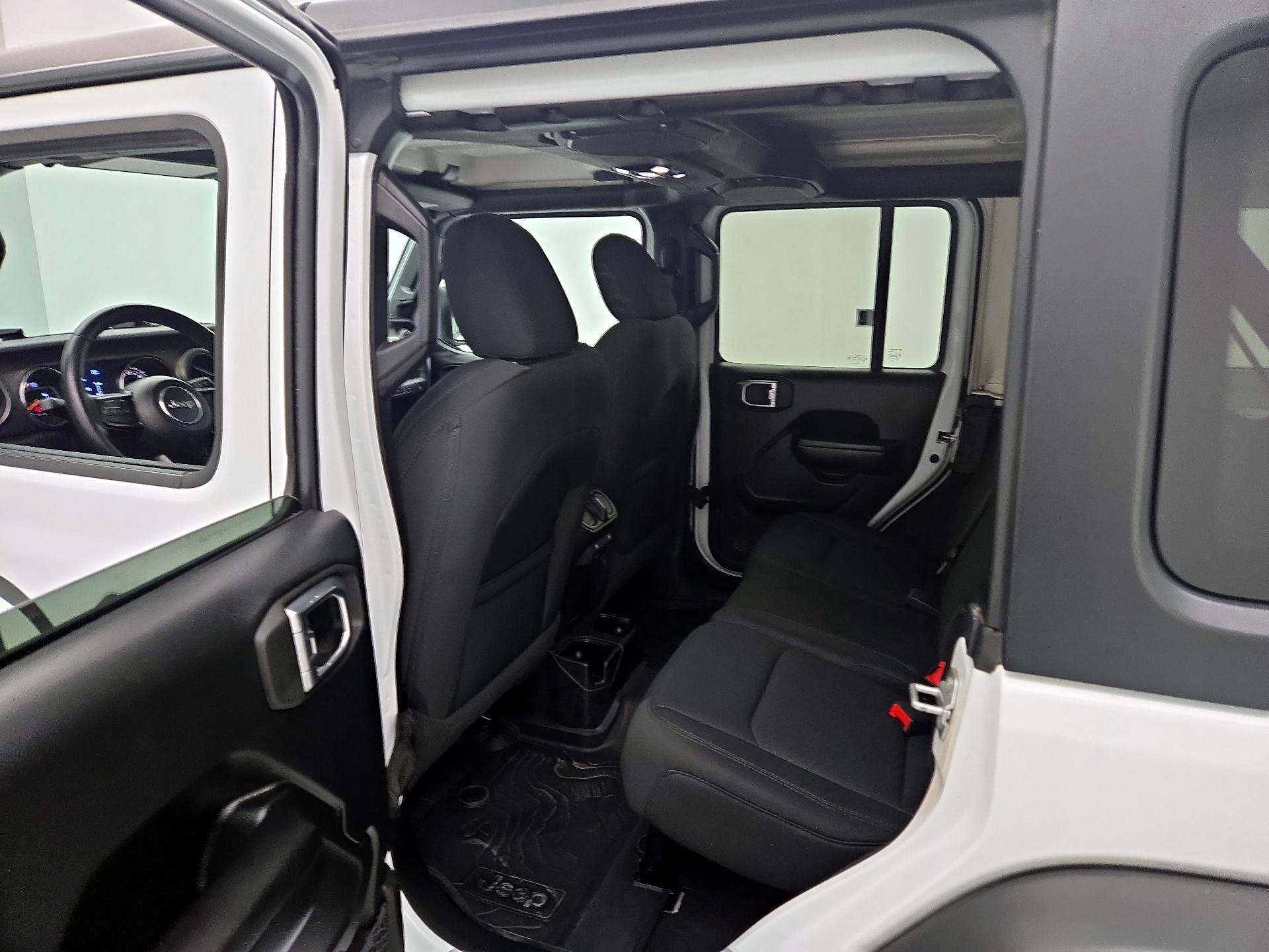 Thumbnail: 2021 Jeep Wrangler - 18