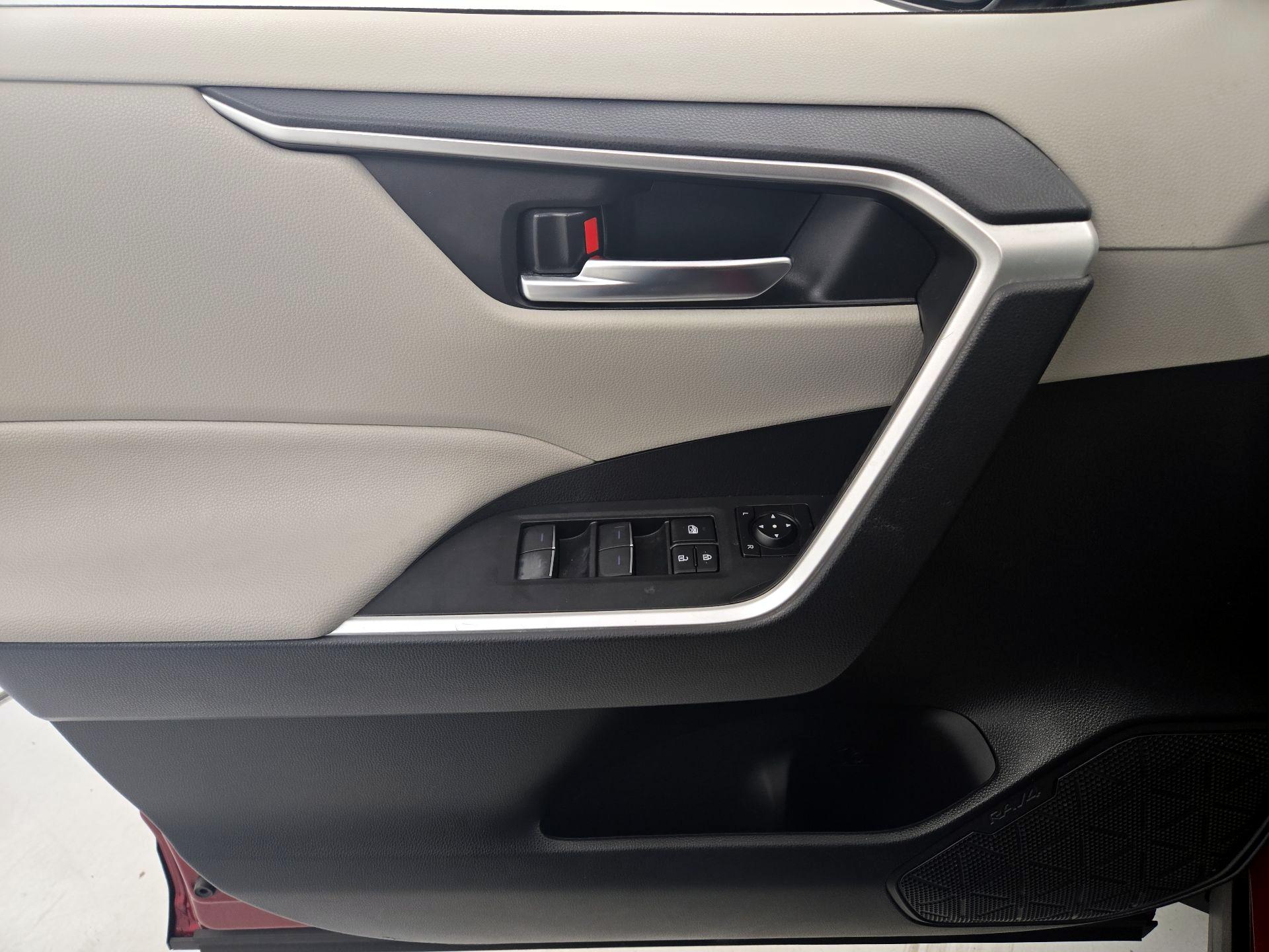 Thumbnail: 2024 Toyota RAV4 - 12