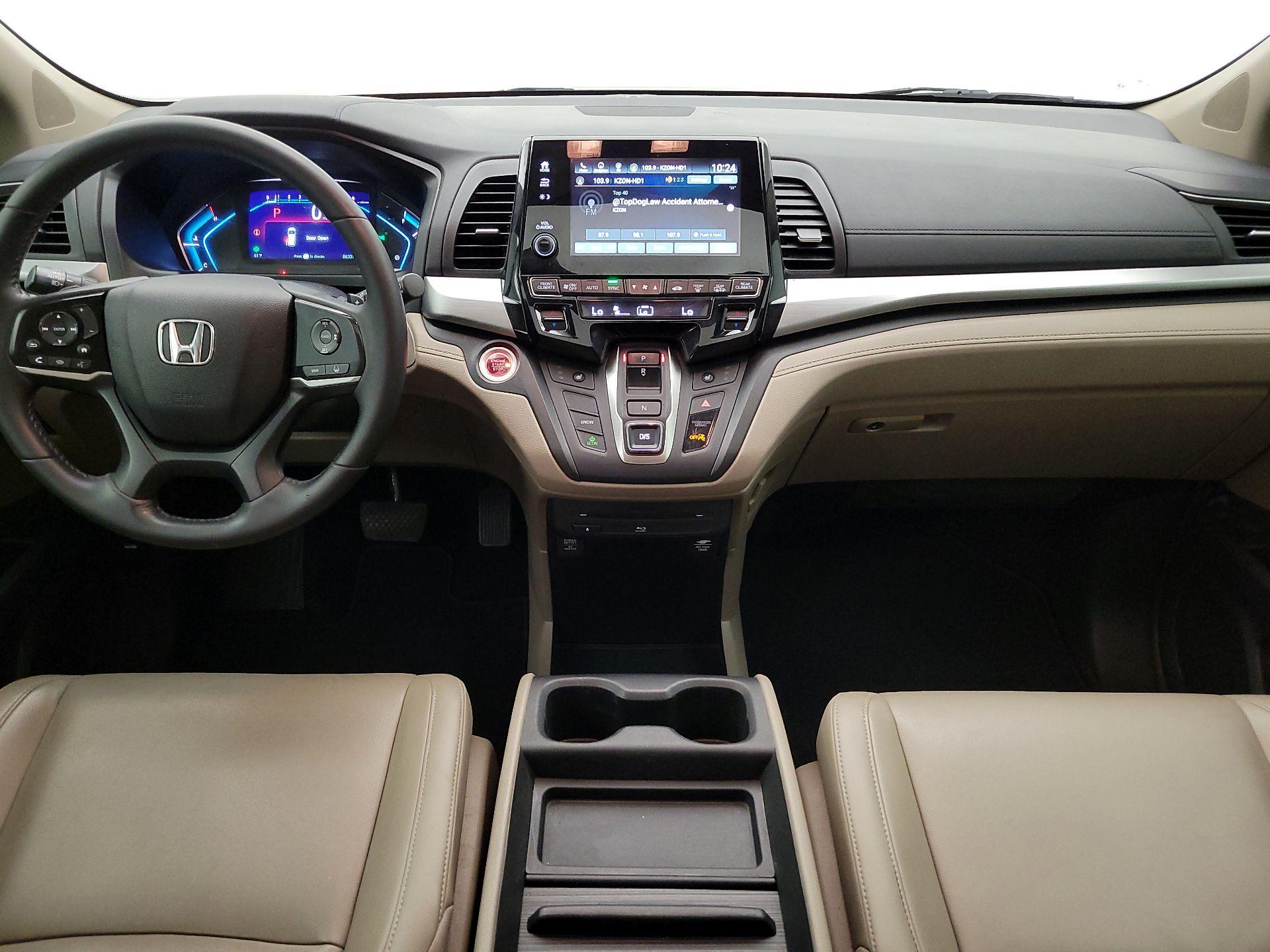 Thumbnail: 2018 Honda Odyssey - 9