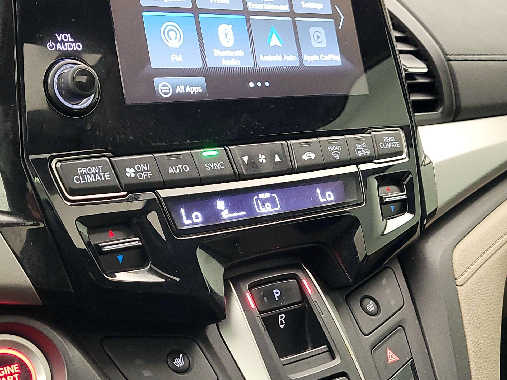 Thumbnail: 2018 Honda Odyssey - 16