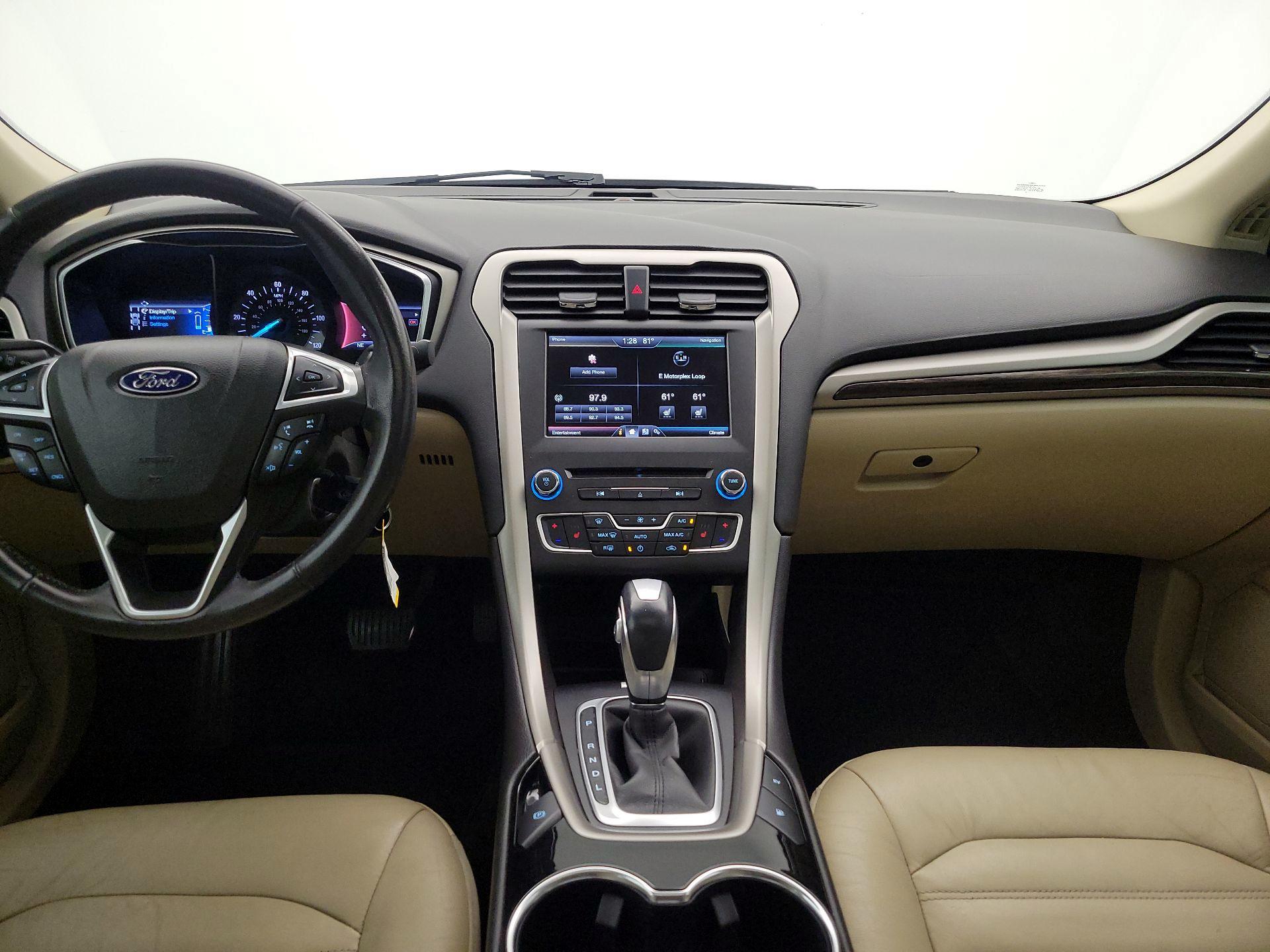 Thumbnail: 2016 Ford Fusion - 9