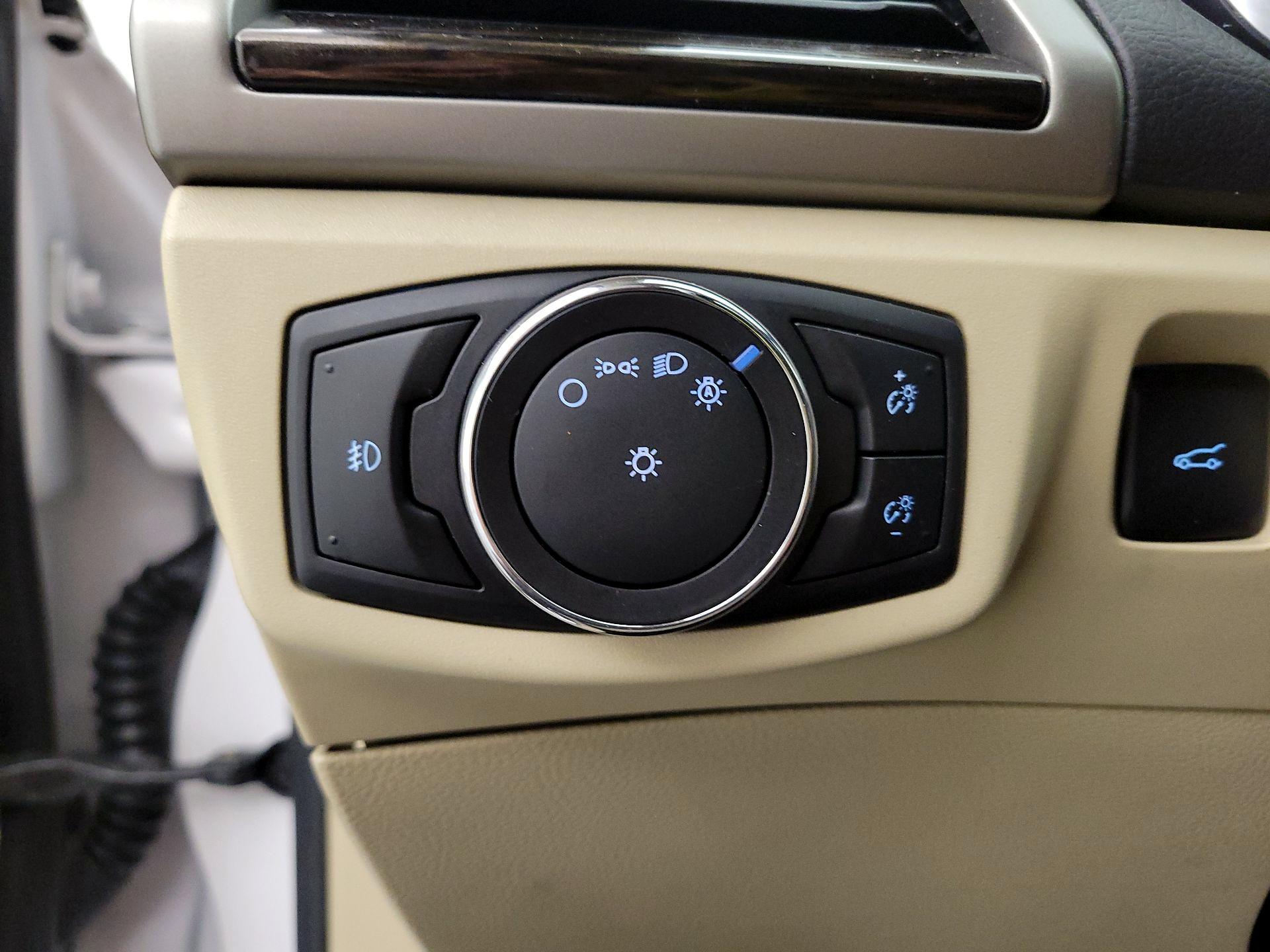 Thumbnail: 2016 Ford Fusion - 13
