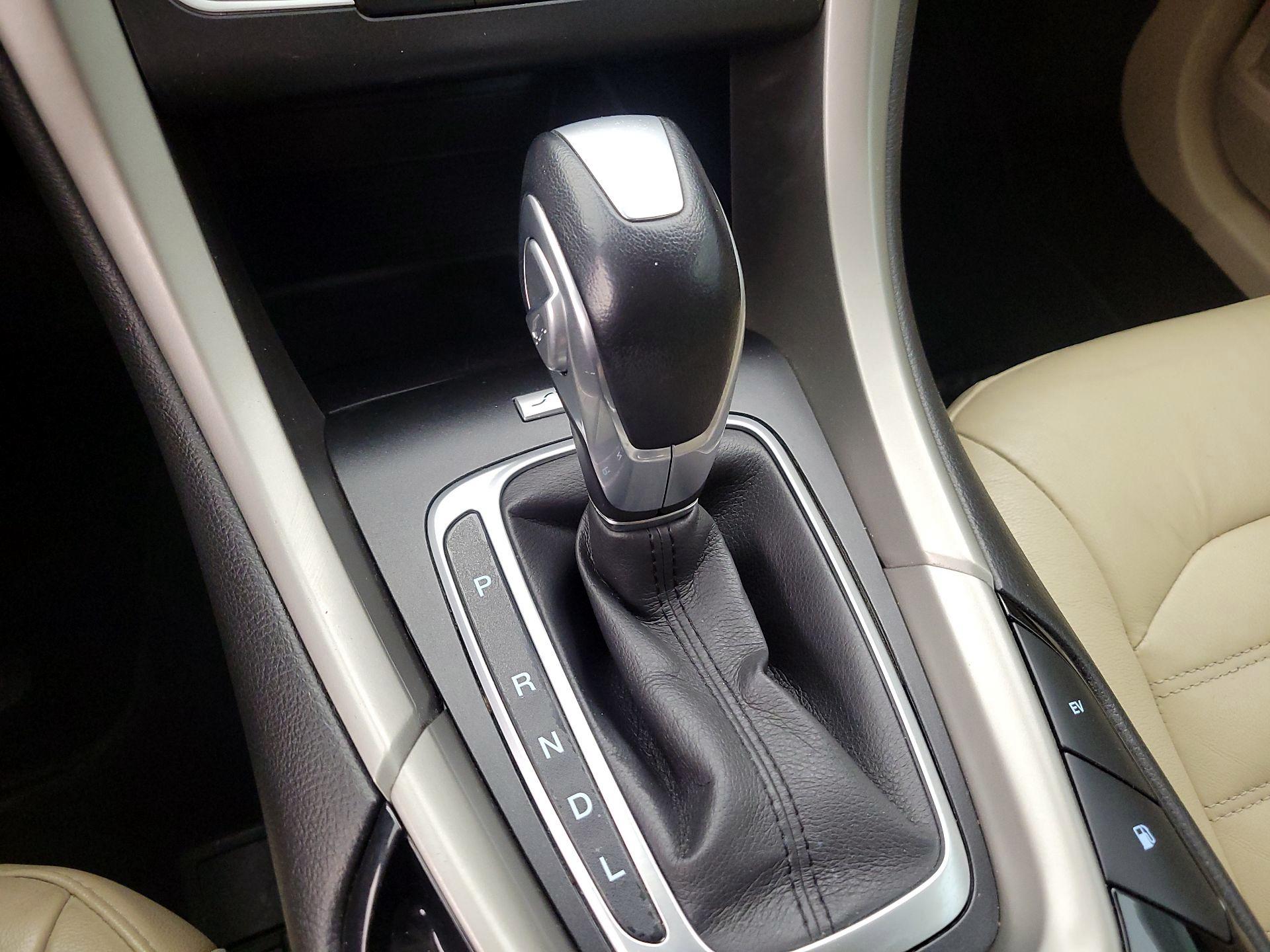 Thumbnail: 2016 Ford Fusion - 17