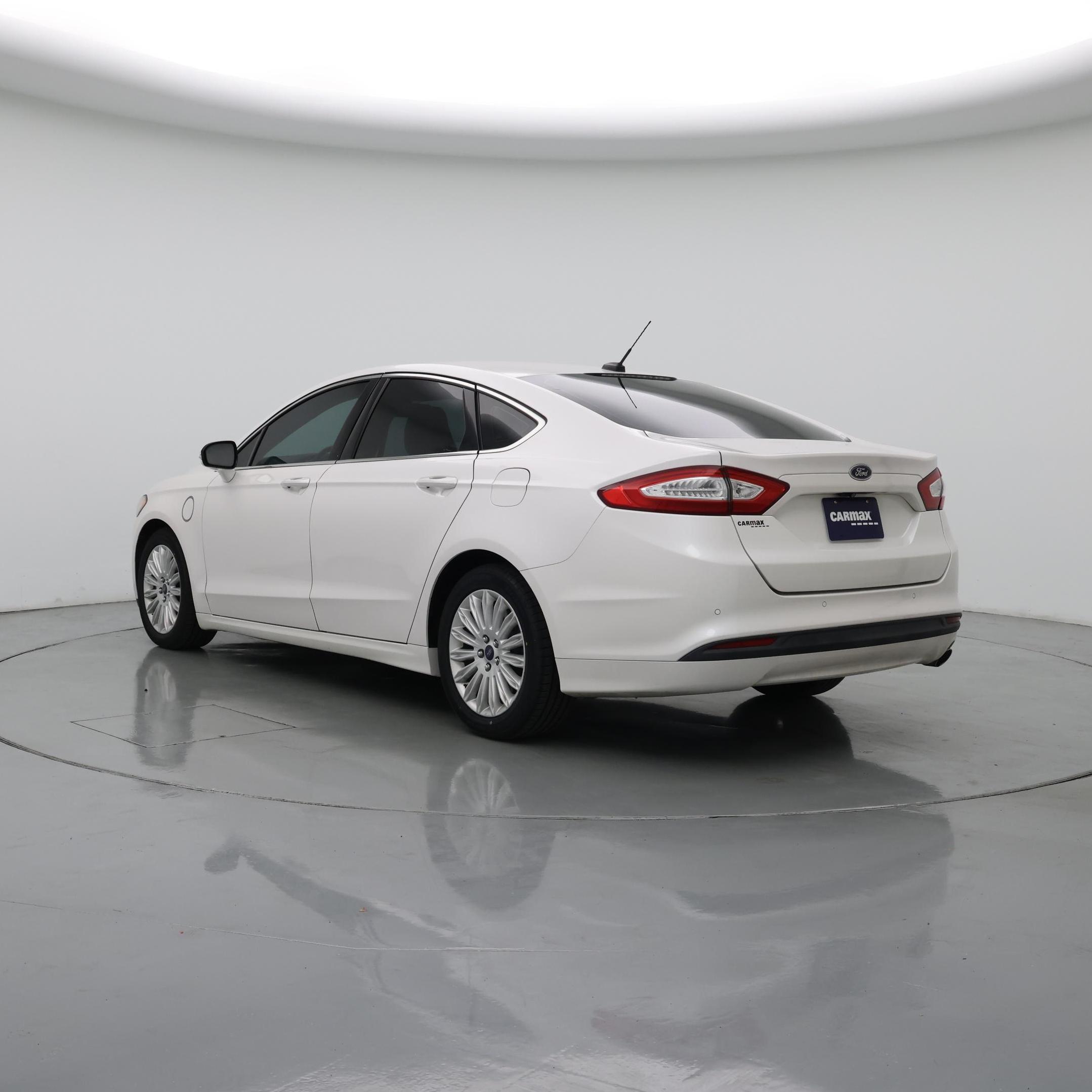Thumbnail: 2016 Ford Fusion - 2