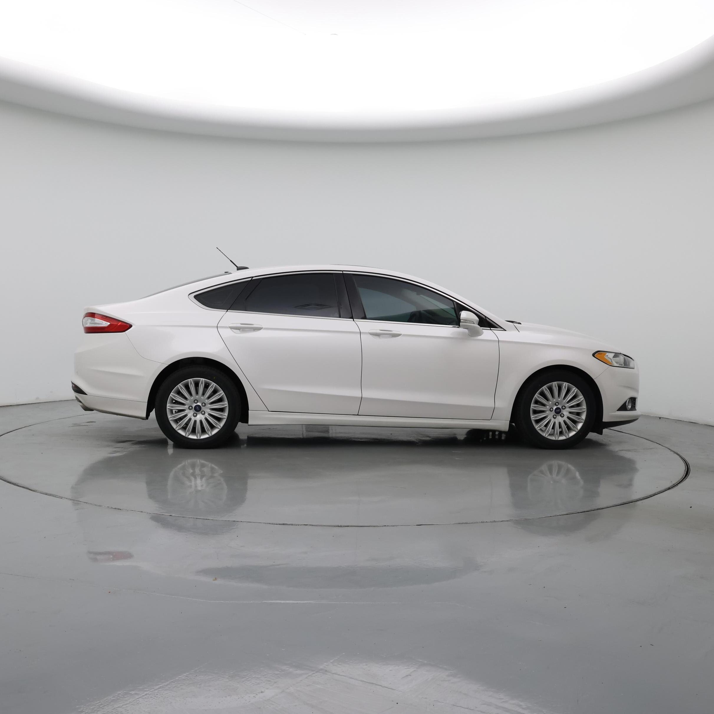 Thumbnail: 2016 Ford Fusion - 7