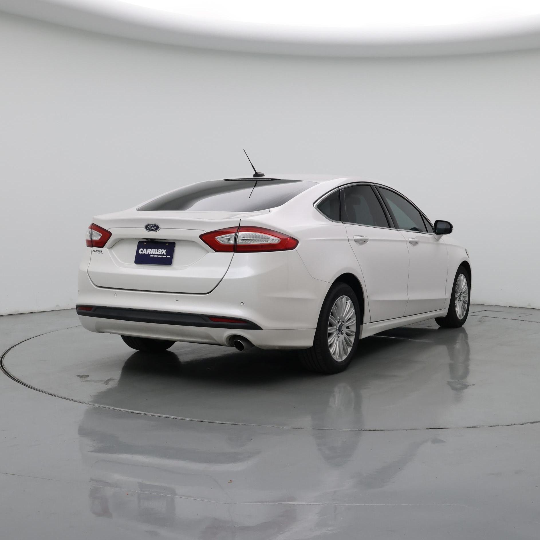 Thumbnail: 2016 Ford Fusion - 8