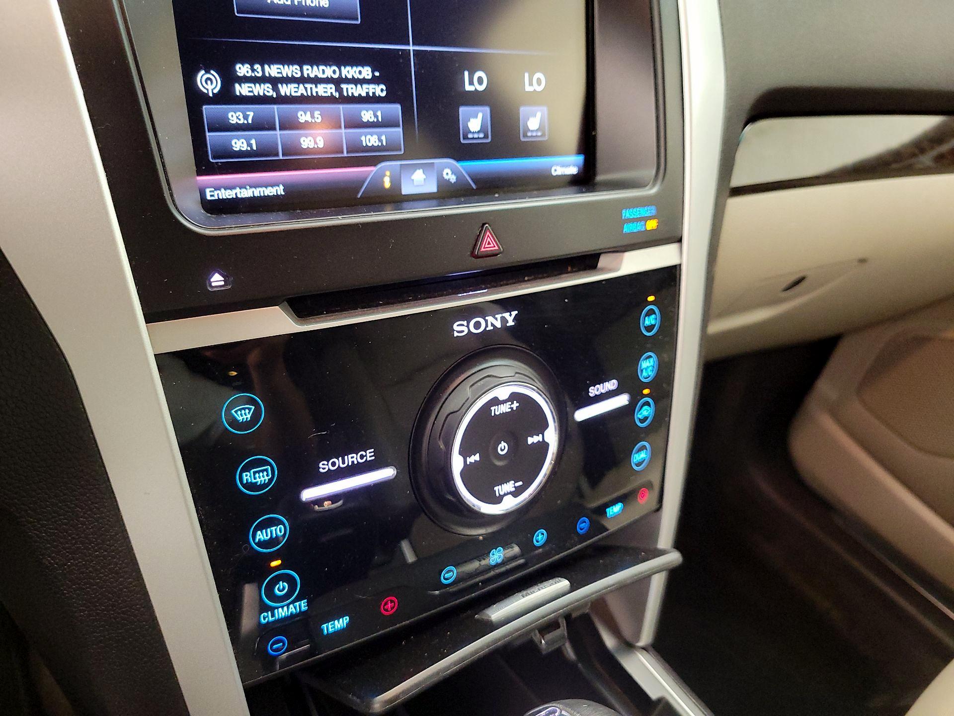 Thumbnail: 2015 Ford Explorer - 15