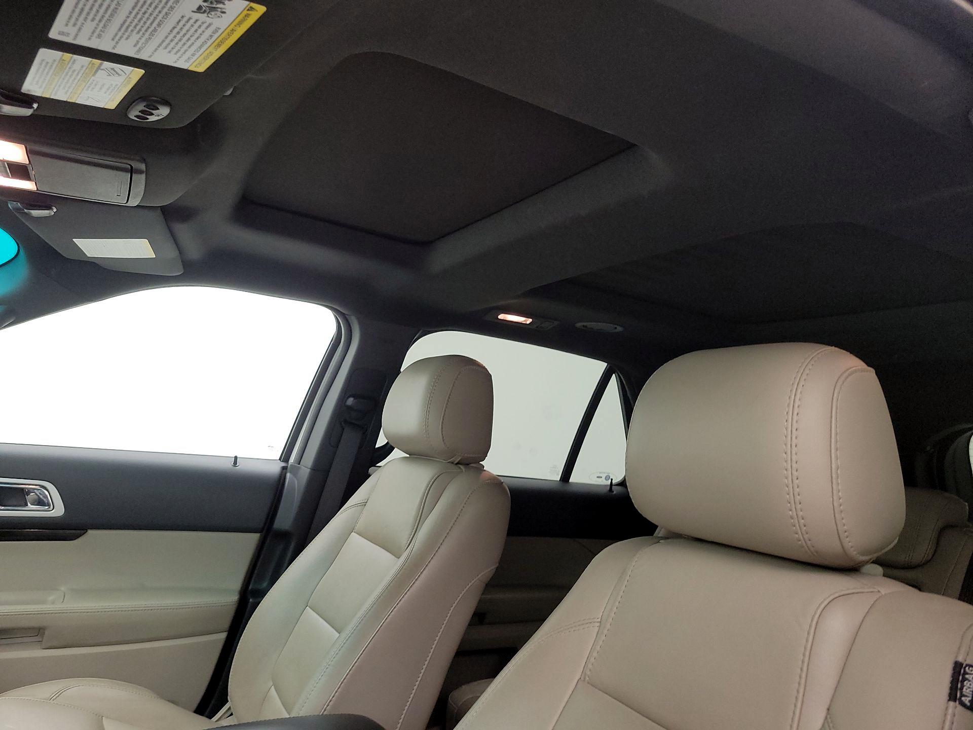 Thumbnail: 2015 Ford Explorer - 18