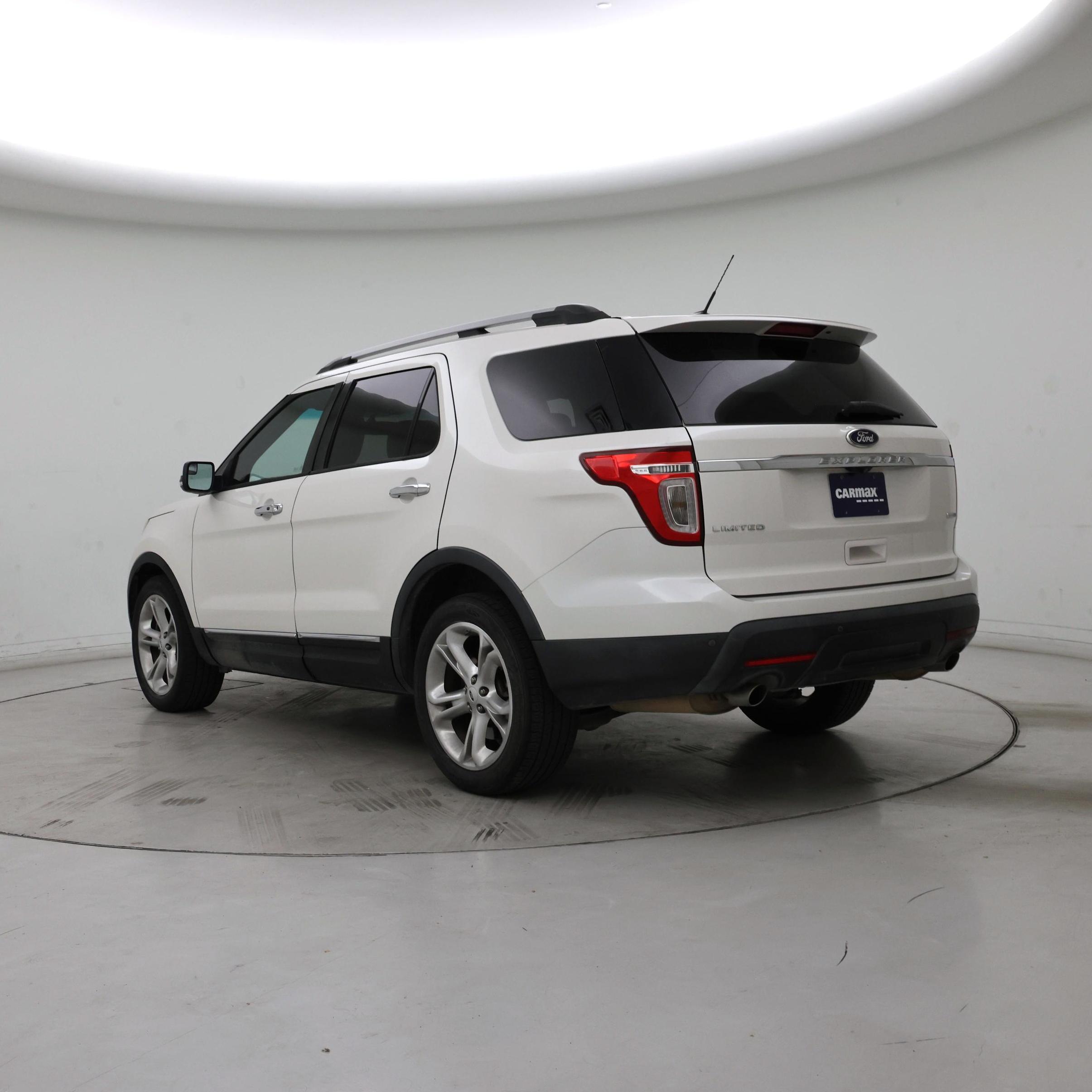 Thumbnail: 2015 Ford Explorer - 2