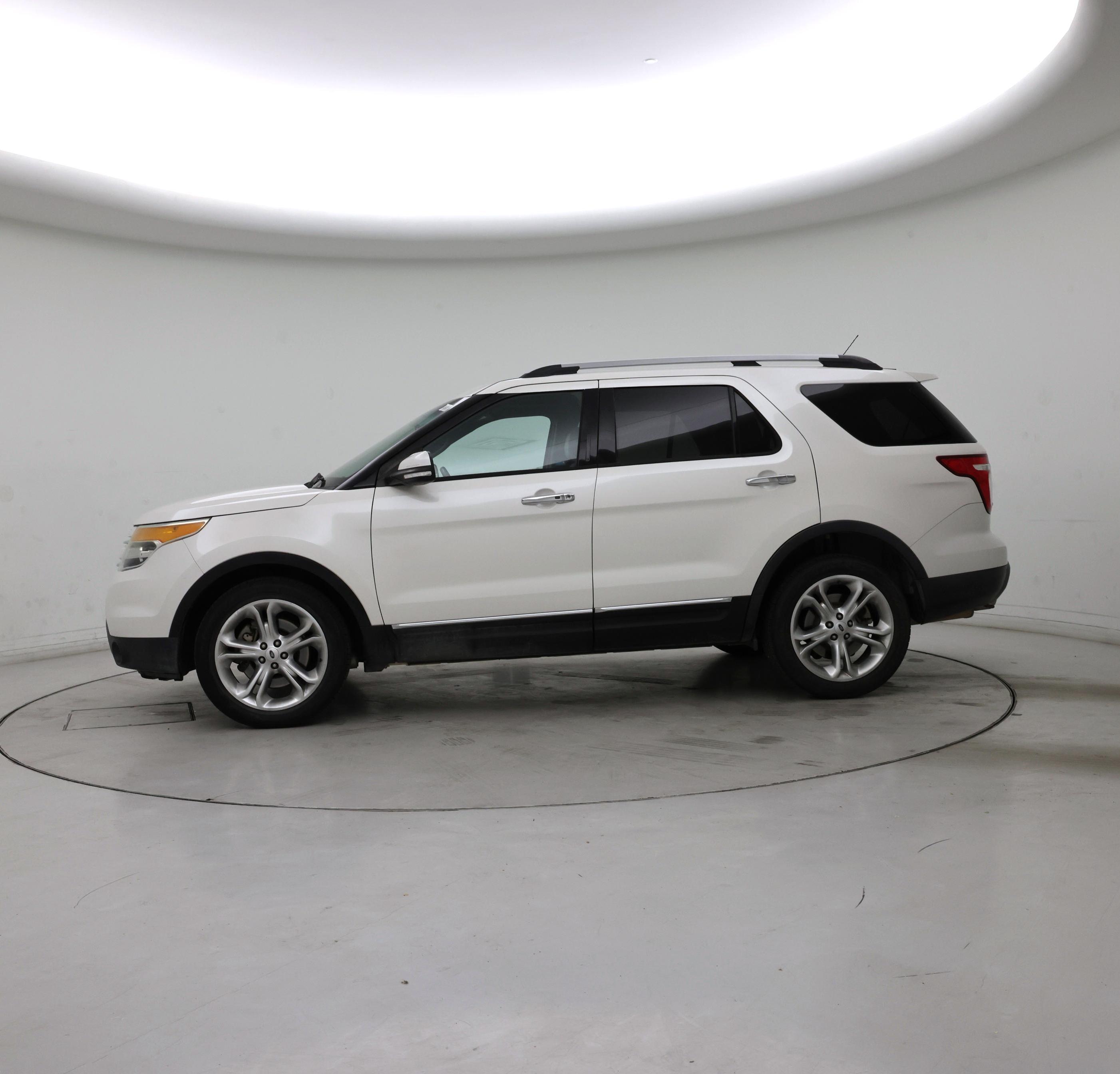 Thumbnail: 2015 Ford Explorer - 3