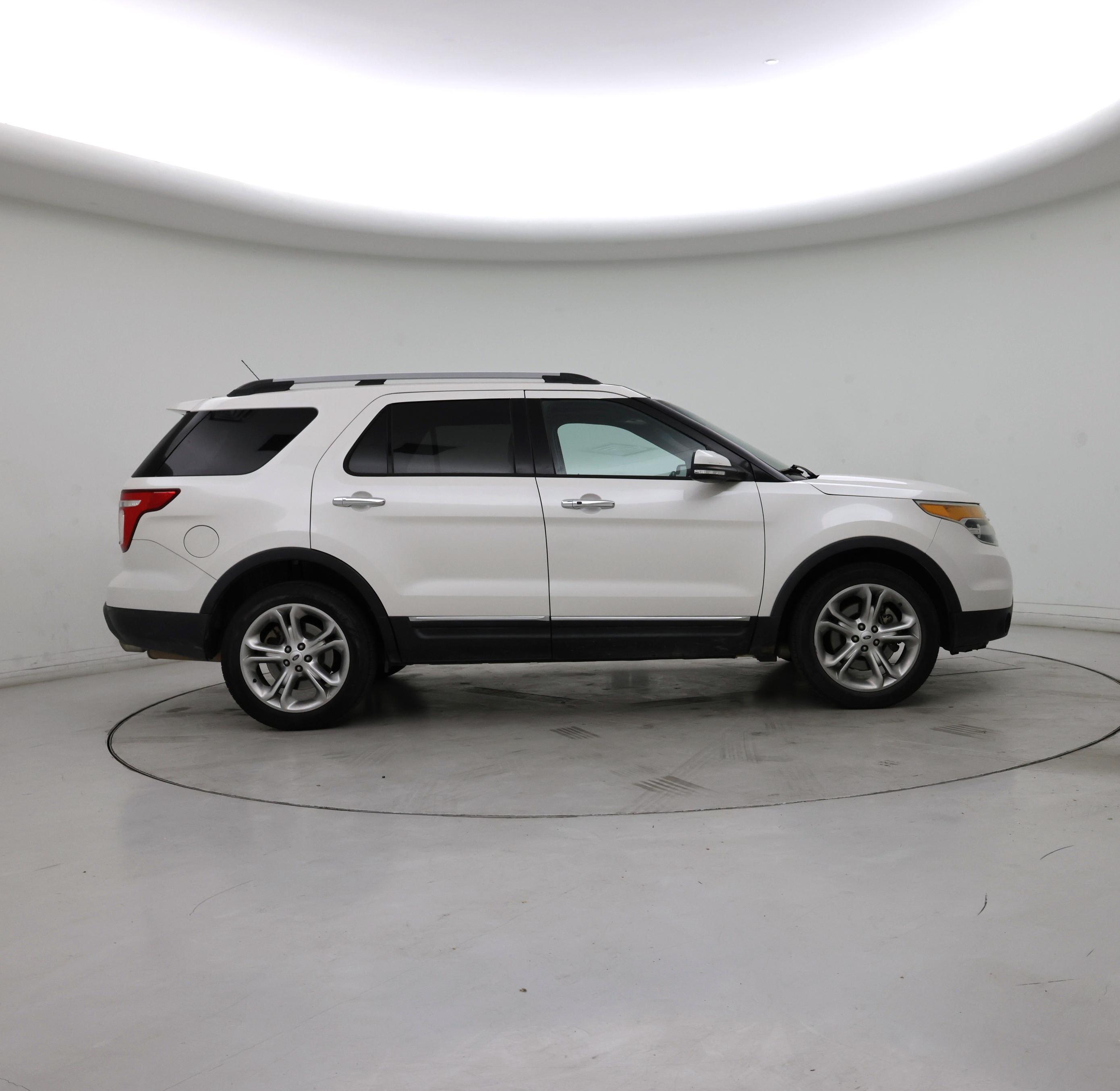Thumbnail: 2015 Ford Explorer - 7