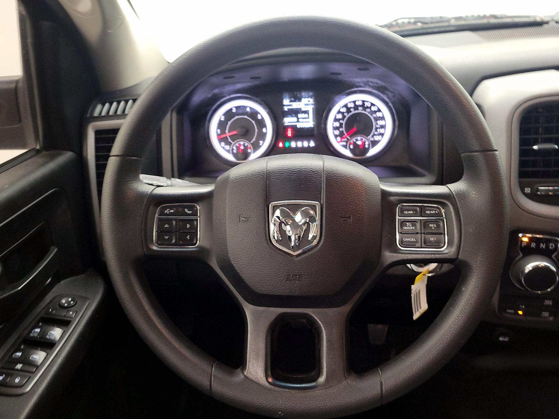 Thumbnail: 2021 RAM 1500 Classic - 10